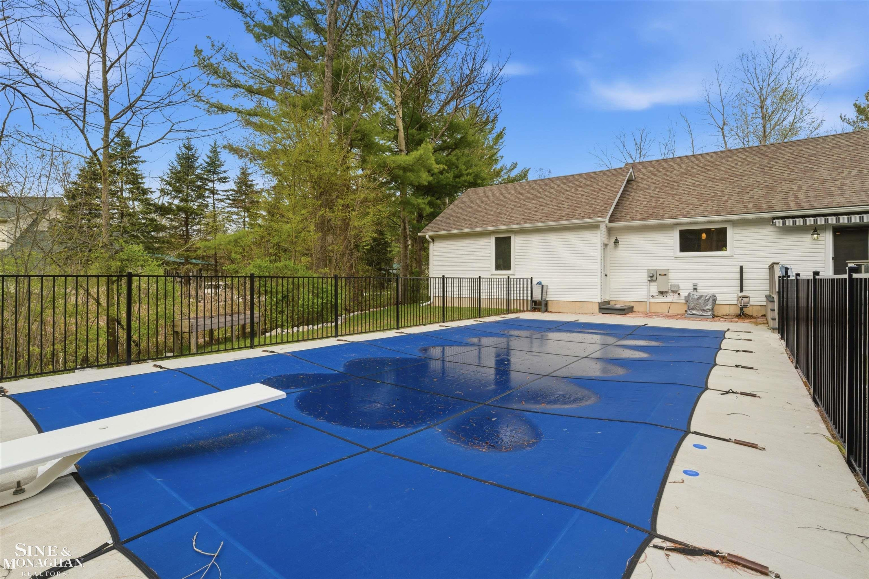 668 S Bartlett Road, MI 48079 — Photo 10