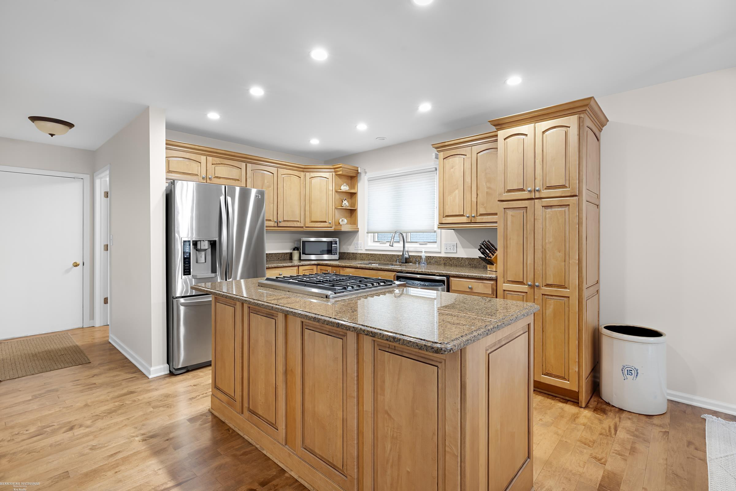 44113 Rivergate Street, Clinton Twp, MI 48038 — Photo 10