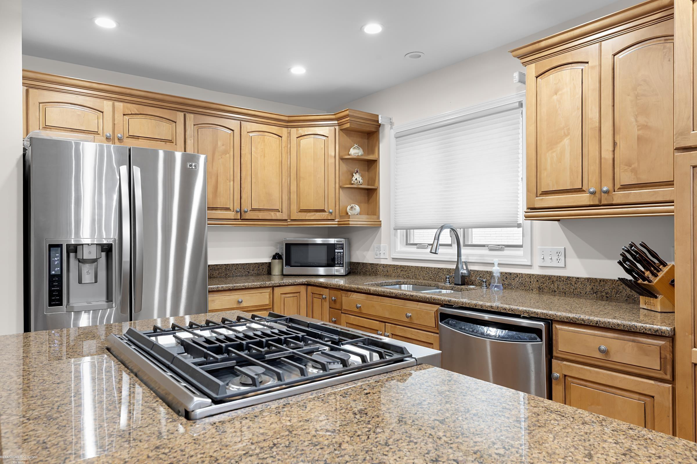 44113 Rivergate Street, Clinton Twp, MI 48038 — Photo 11