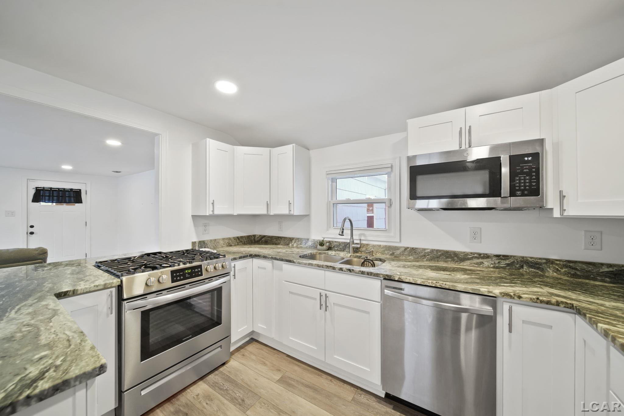 528 18th Street, Jackson, MI 49203 — Photo 12
