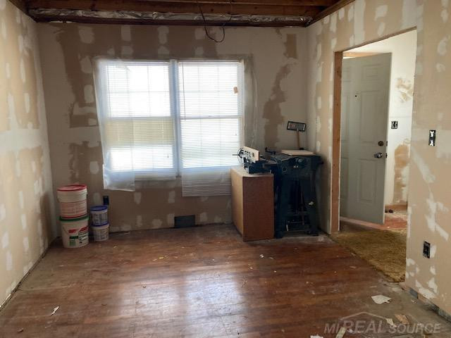 8442 Central Street, Center Line, MI 48015 — Photo 10