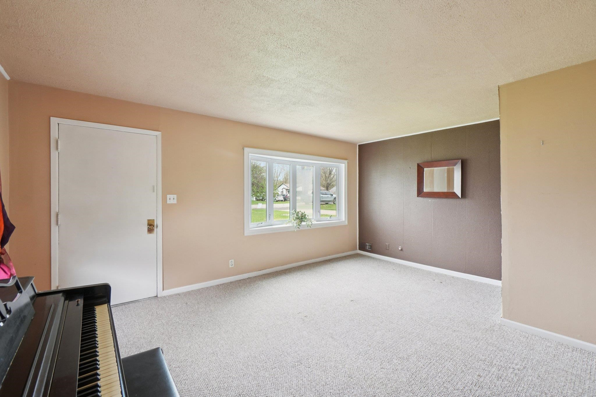 21510 Ulrich Street, Clinton Twp, MI 48036 — Photo 14