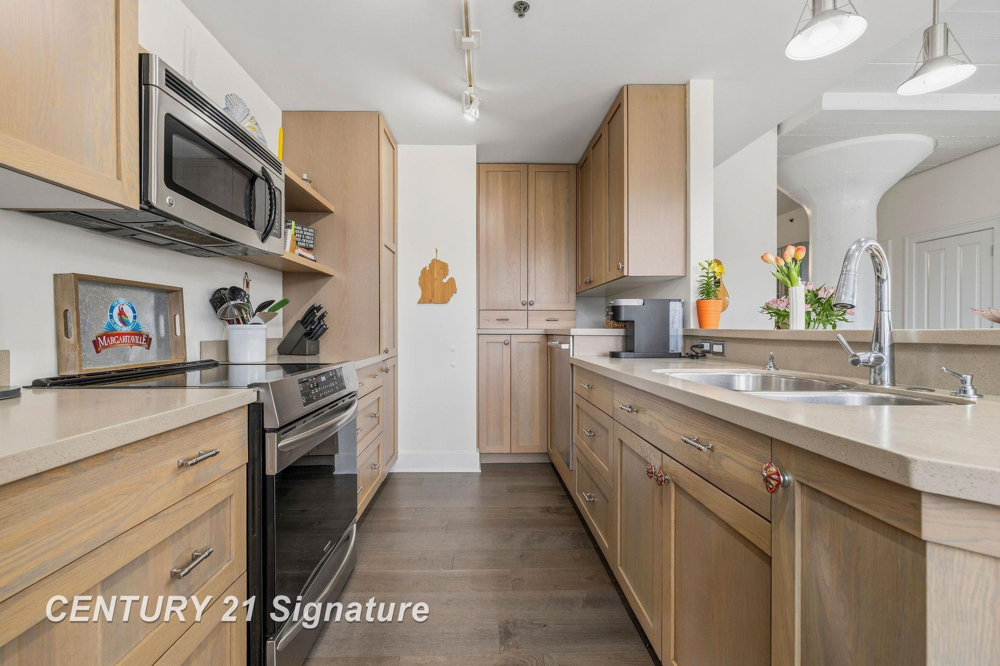 225 Jennison Place, Bay City, MI 48708 — Photo 12