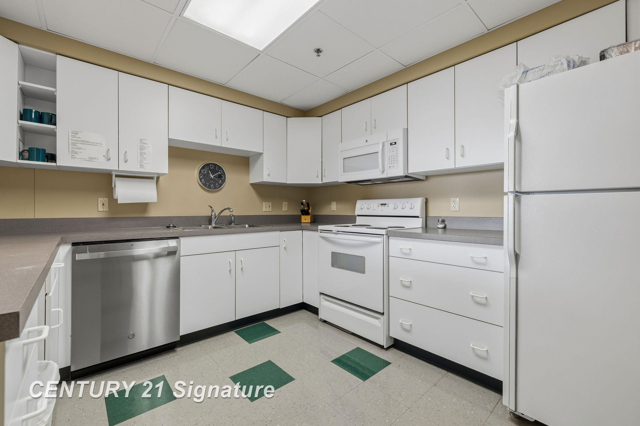 225 Jennison Place, Bay City, MI 48708 — Photo 47