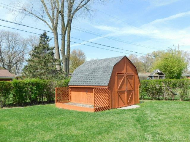 53165 Briar Drive, Shelby Twp, MI 48316 — Photo 36
