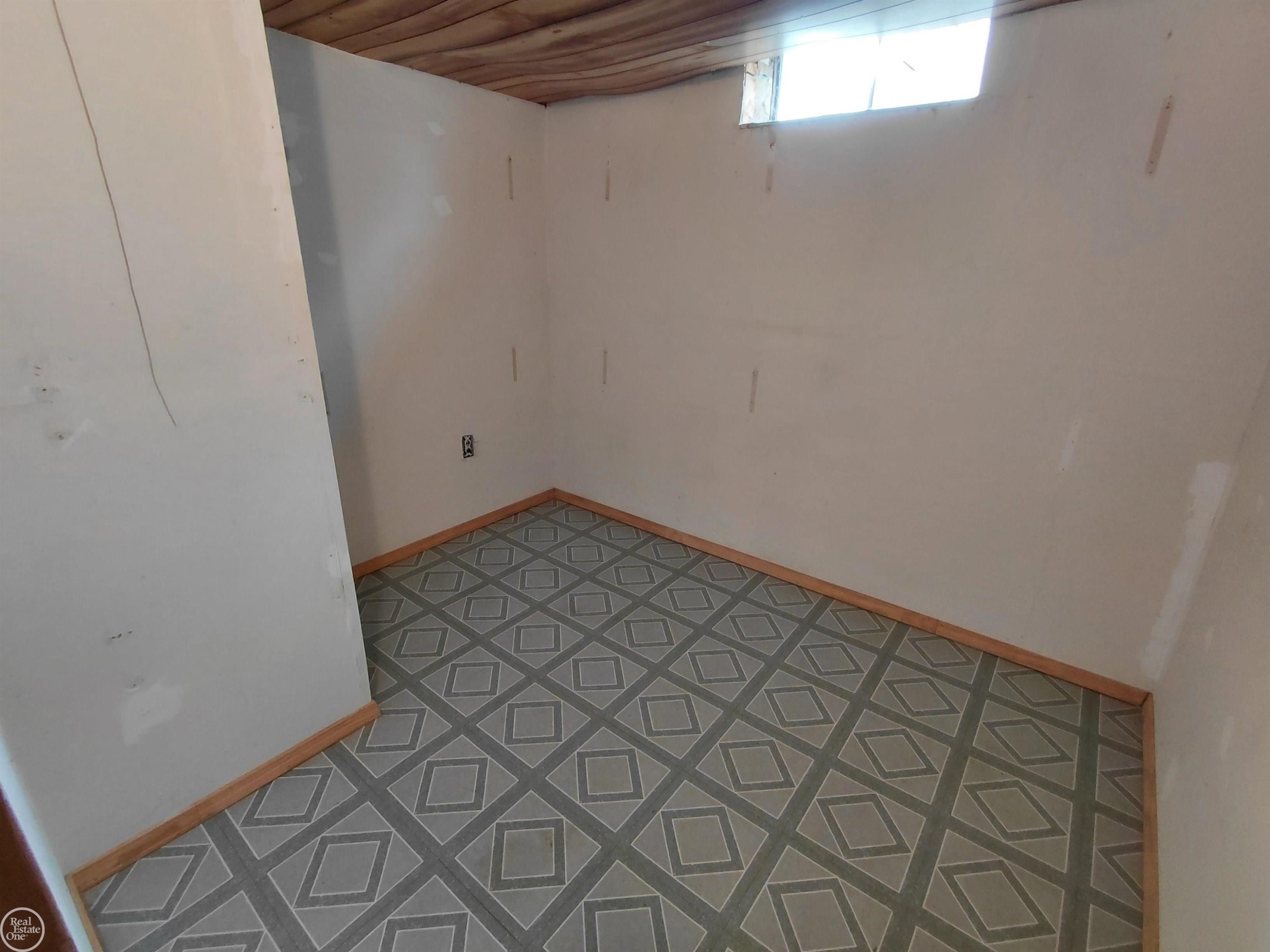 16705 Kyla Drive, 25 / 9, Clinton Twp, MI 48038 — Photo 25