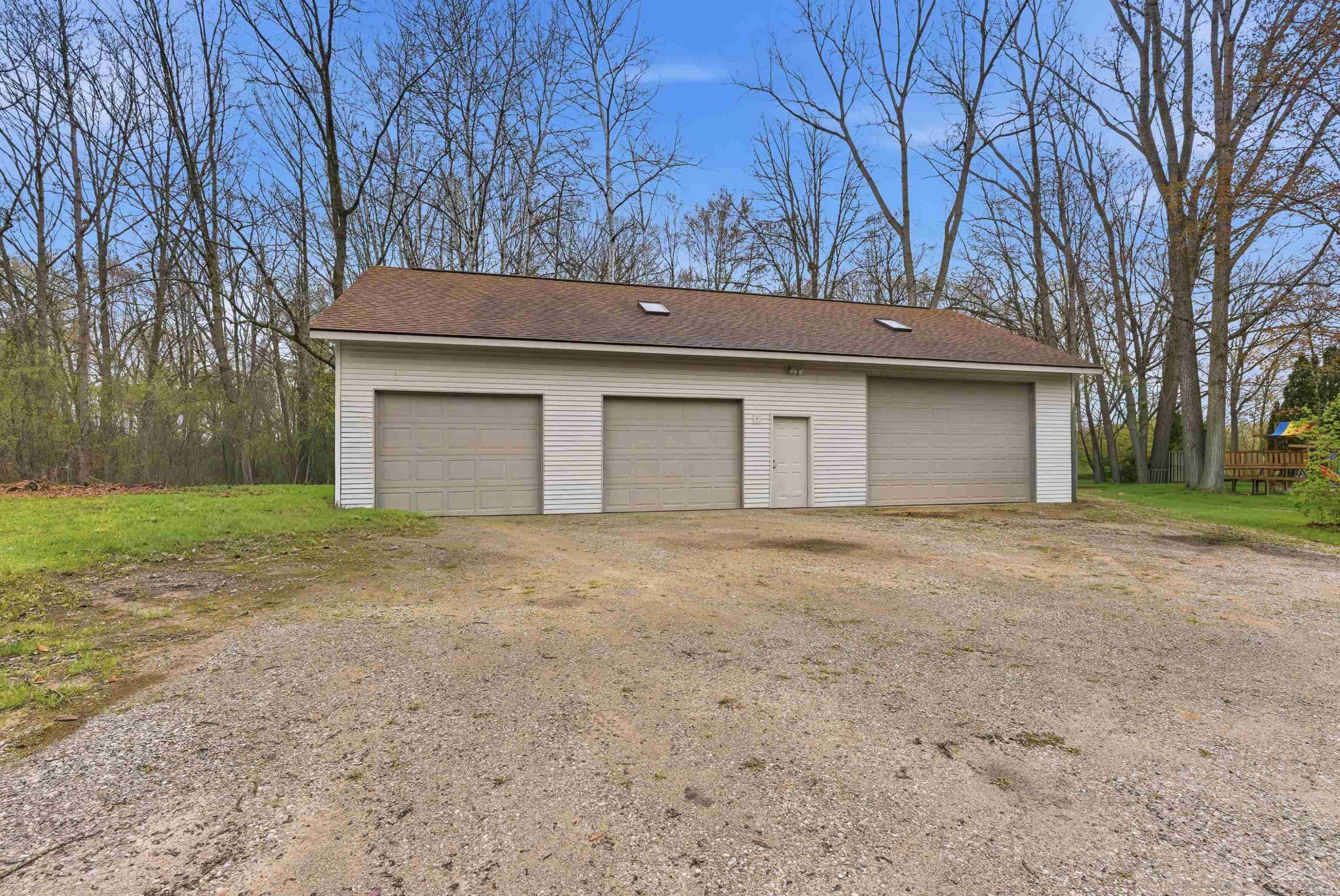 5092 N Lake Sanford Road, Sanford, MI 48657 — Photo 27