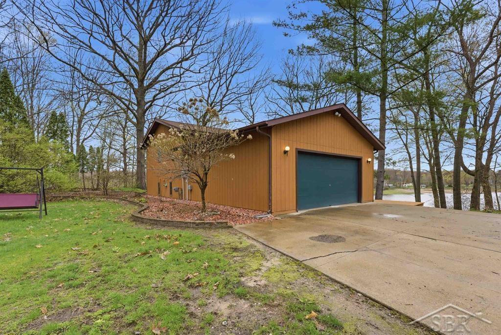 5092 N Lake Sanford Road, Sanford, MI 48657 — Photo 29