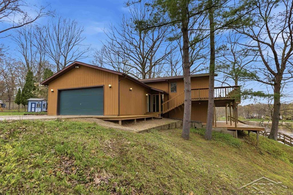5092 N Lake Sanford Road, Sanford, MI 48657 — Photo 2