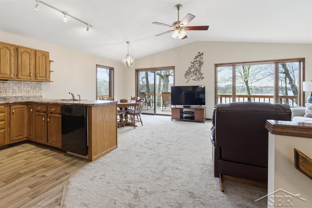 5092 N Lake Sanford Road, Sanford, MI 48657 — Photo 7