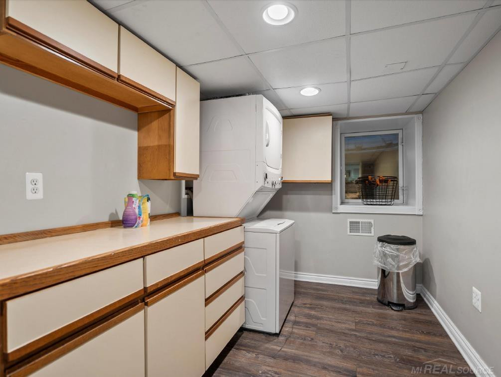 58540 Van Dyke Avenue, MI 48084 — Photo 11