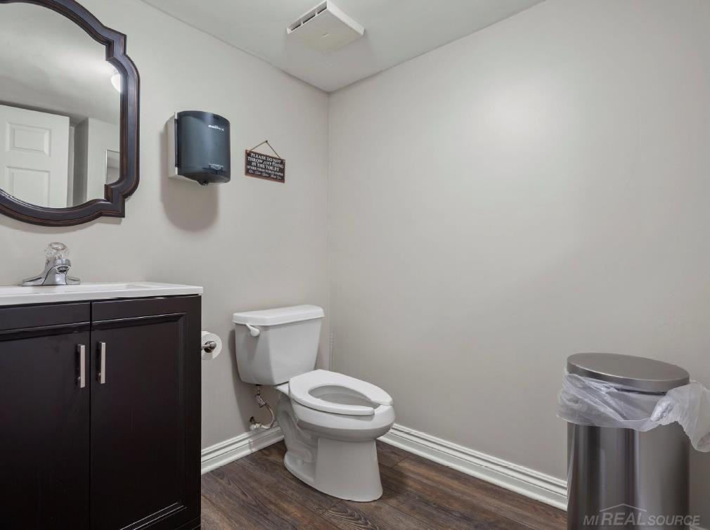 58540 Van Dyke Avenue, MI 48084 — Photo 12