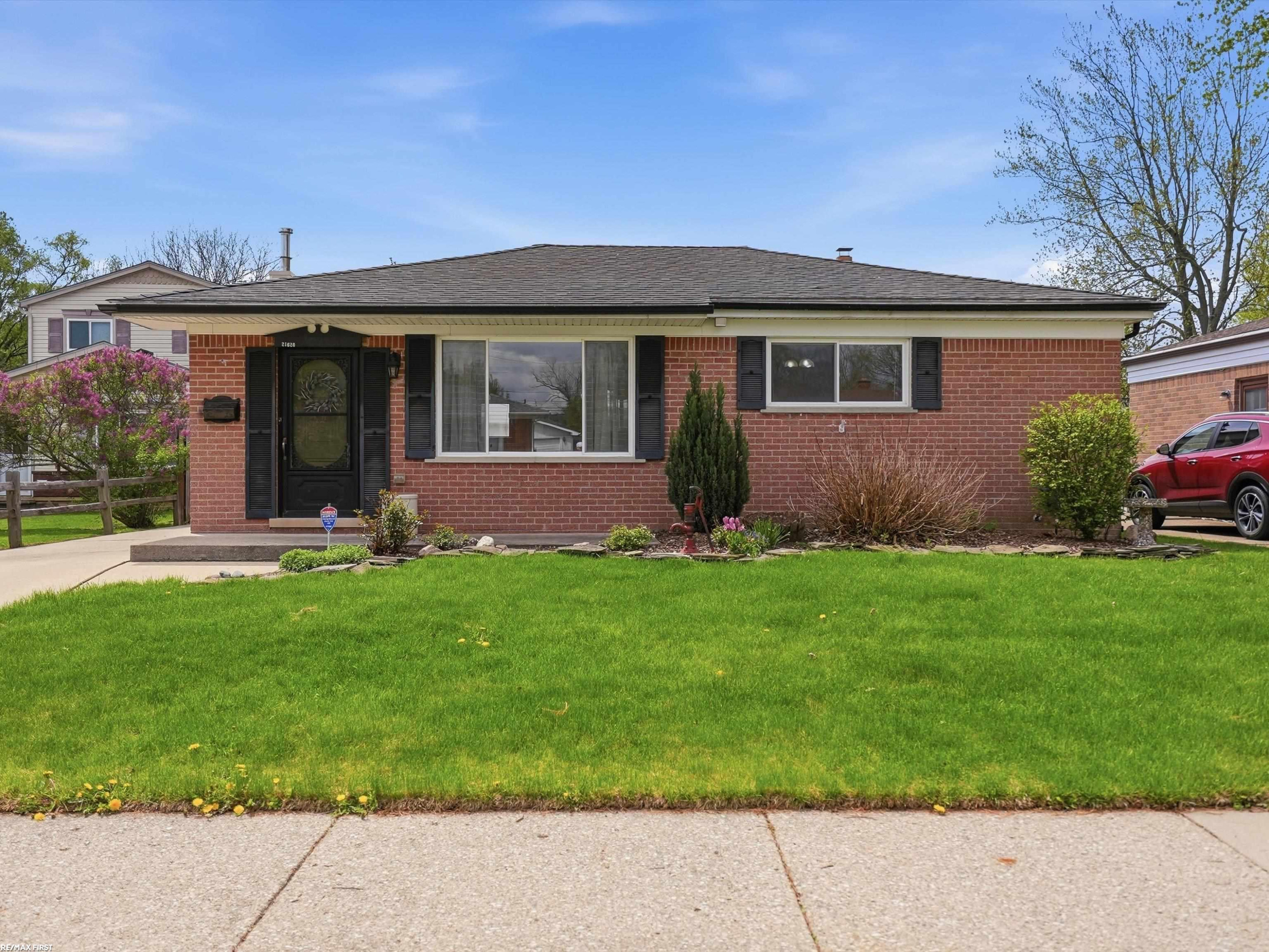 21620 Francis Street, Saint Clair Shores, MI 48082 — front exterior