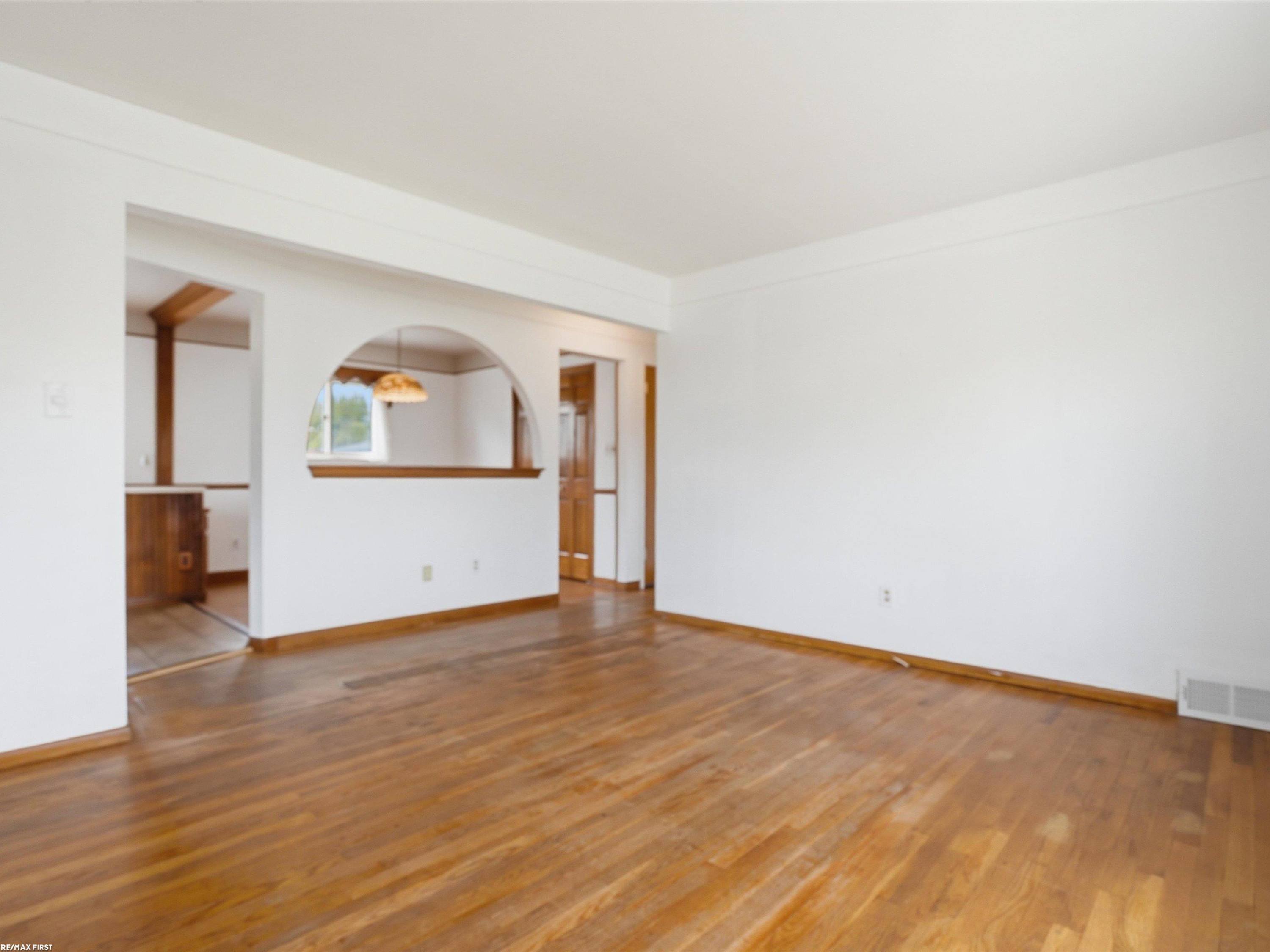 21620 Francis Street, Saint Clair Shores, MI 48082 — Photo 9