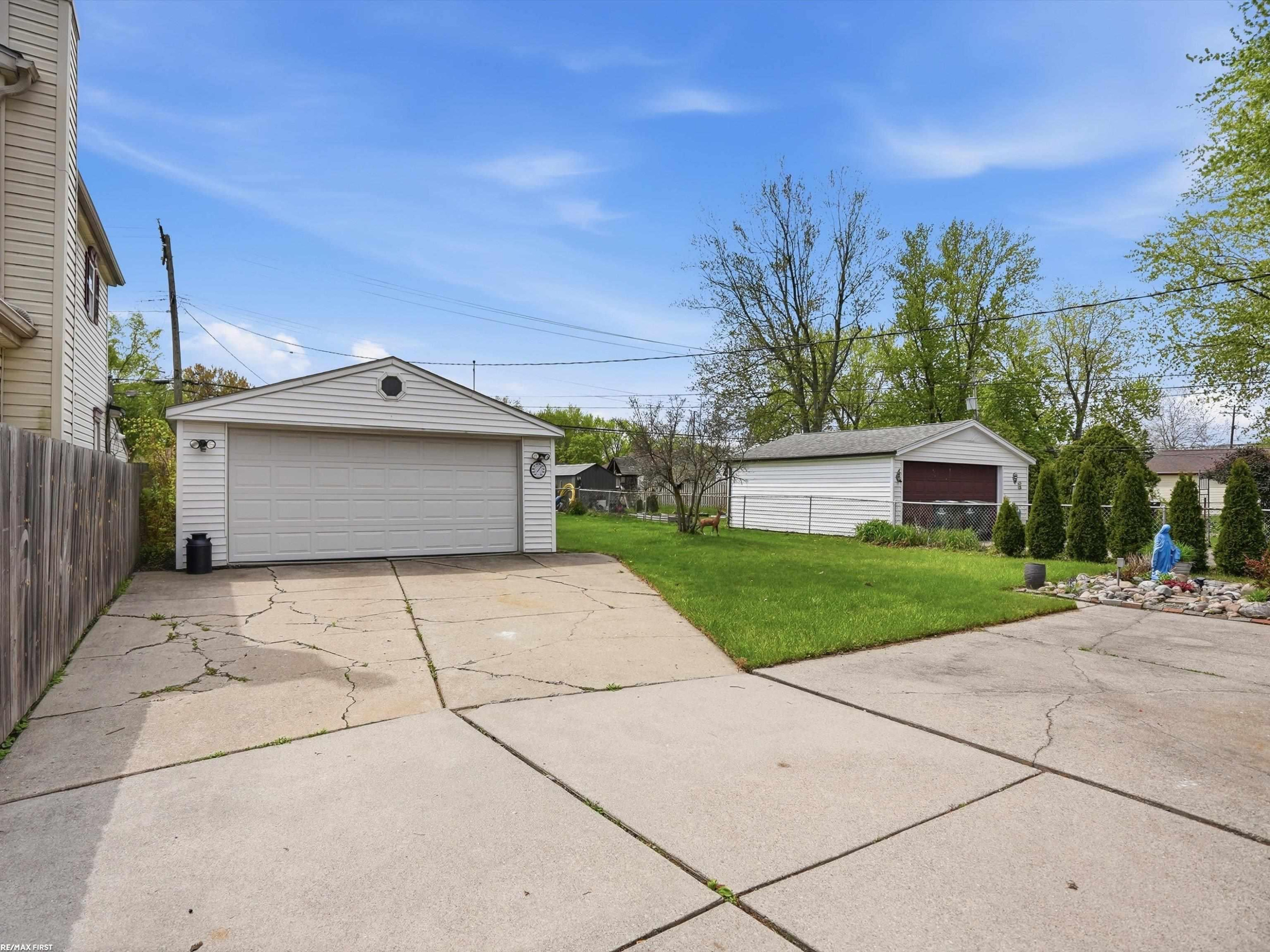 21620 Francis Street, Saint Clair Shores, MI 48082 — Photo 30
