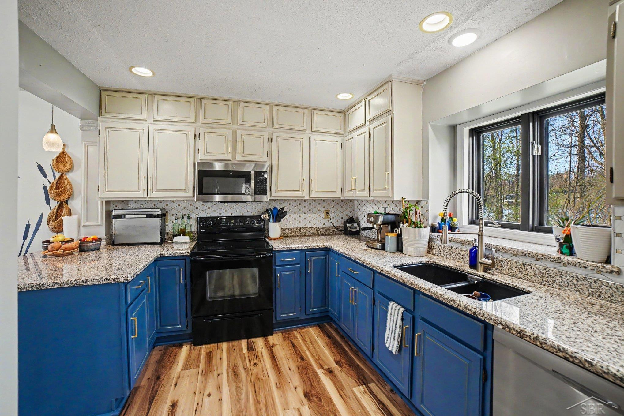 5089 N Fox Road, Sanford, MI 48657 — Photo 6