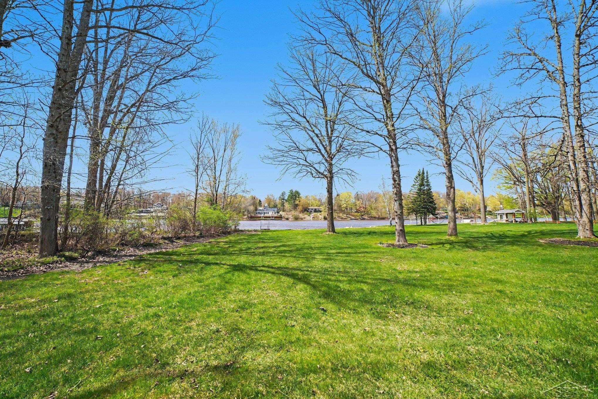 5089 N Fox Road, Sanford, MI 48657 — Photo 31