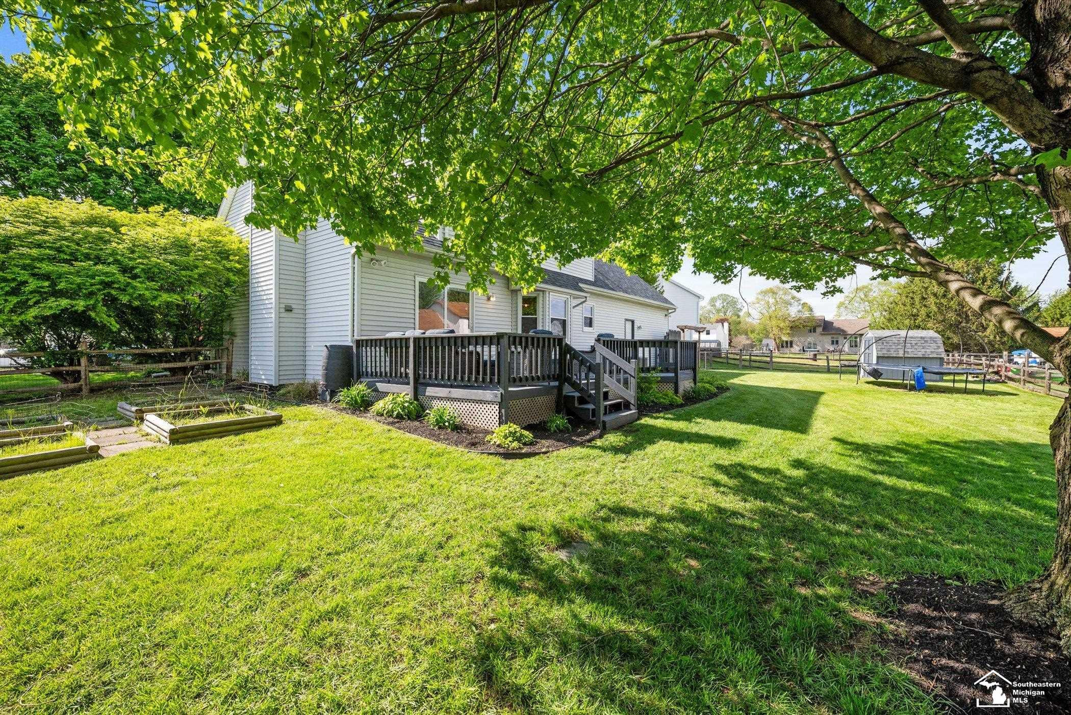 7334 Sun Valley Court, Temperance, MI 48182 — Photo 39