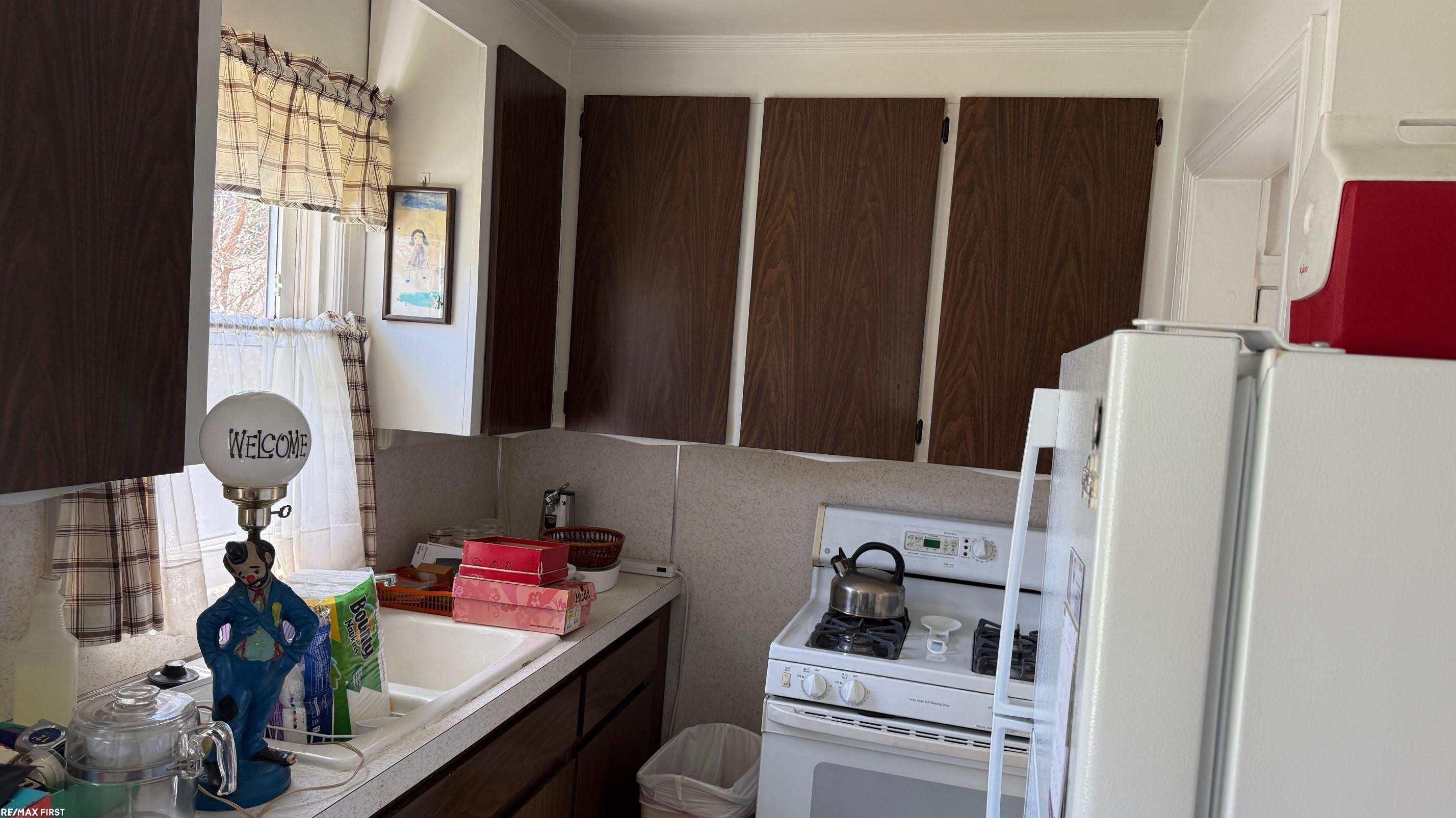 16452 Rosemary Avenue, Fraser, MI 48026 — Photo 4