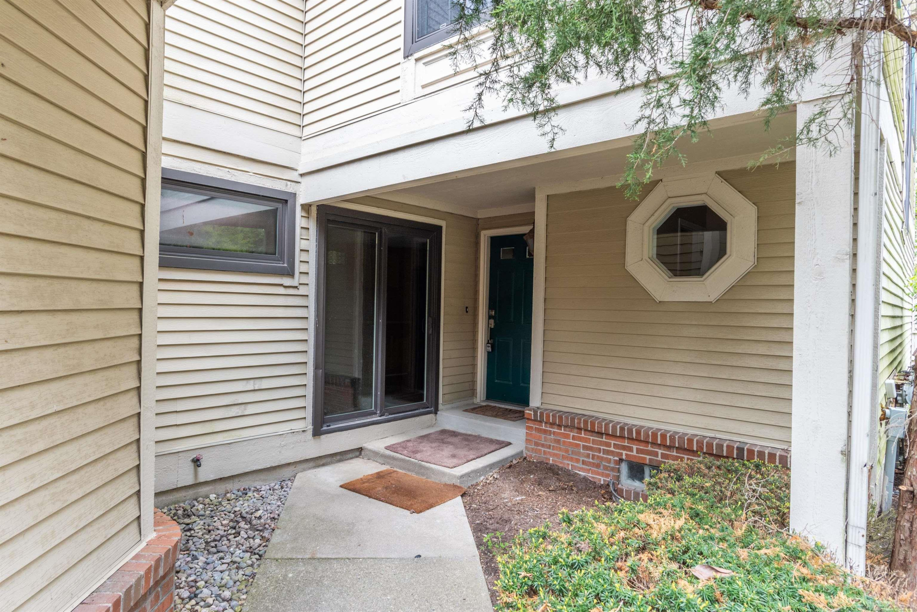 5679 Drake Hollow Drive, West Bloomfield, MI — Photo 3