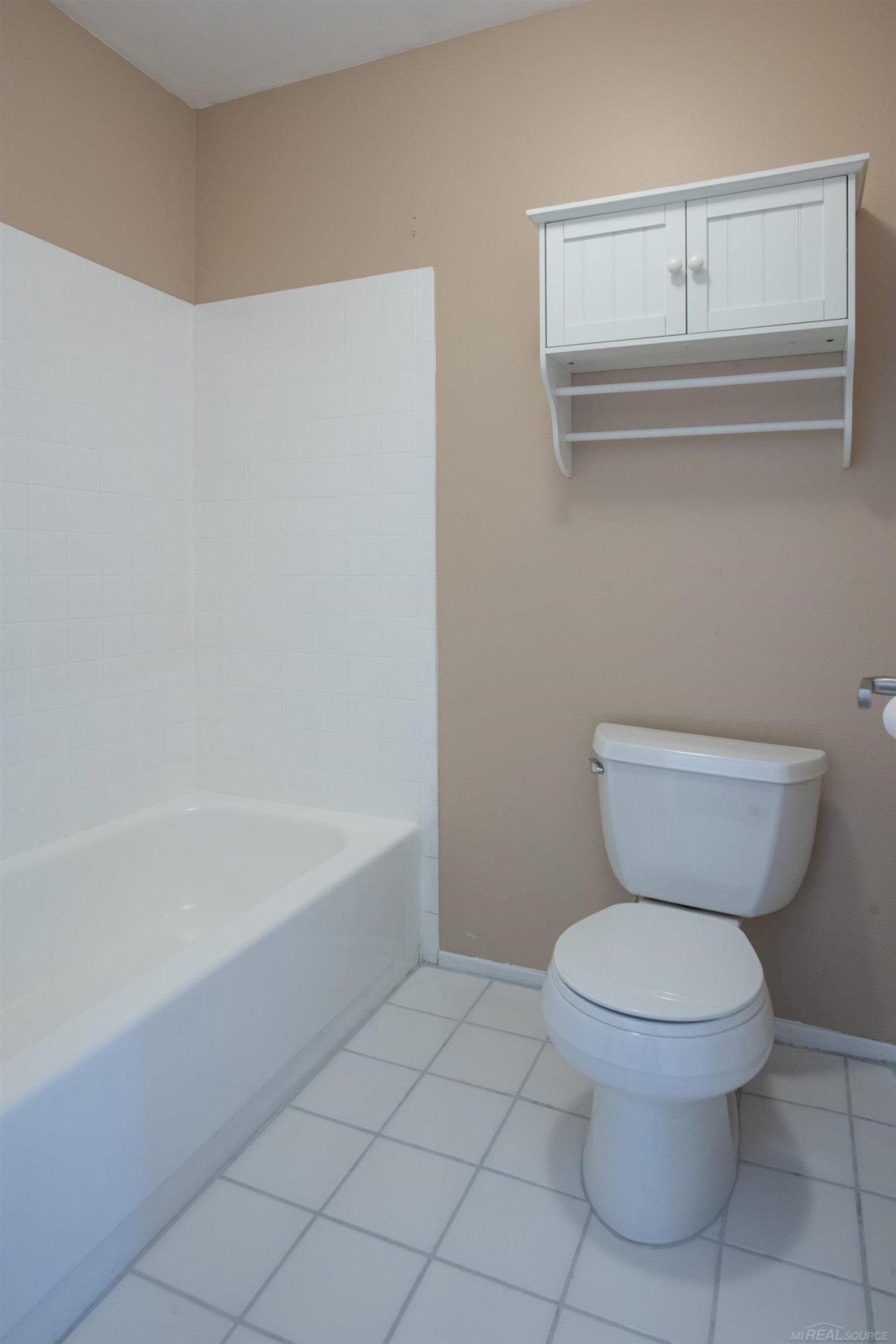 5679 Drake Hollow Drive, West Bloomfield, MI — Photo 17
