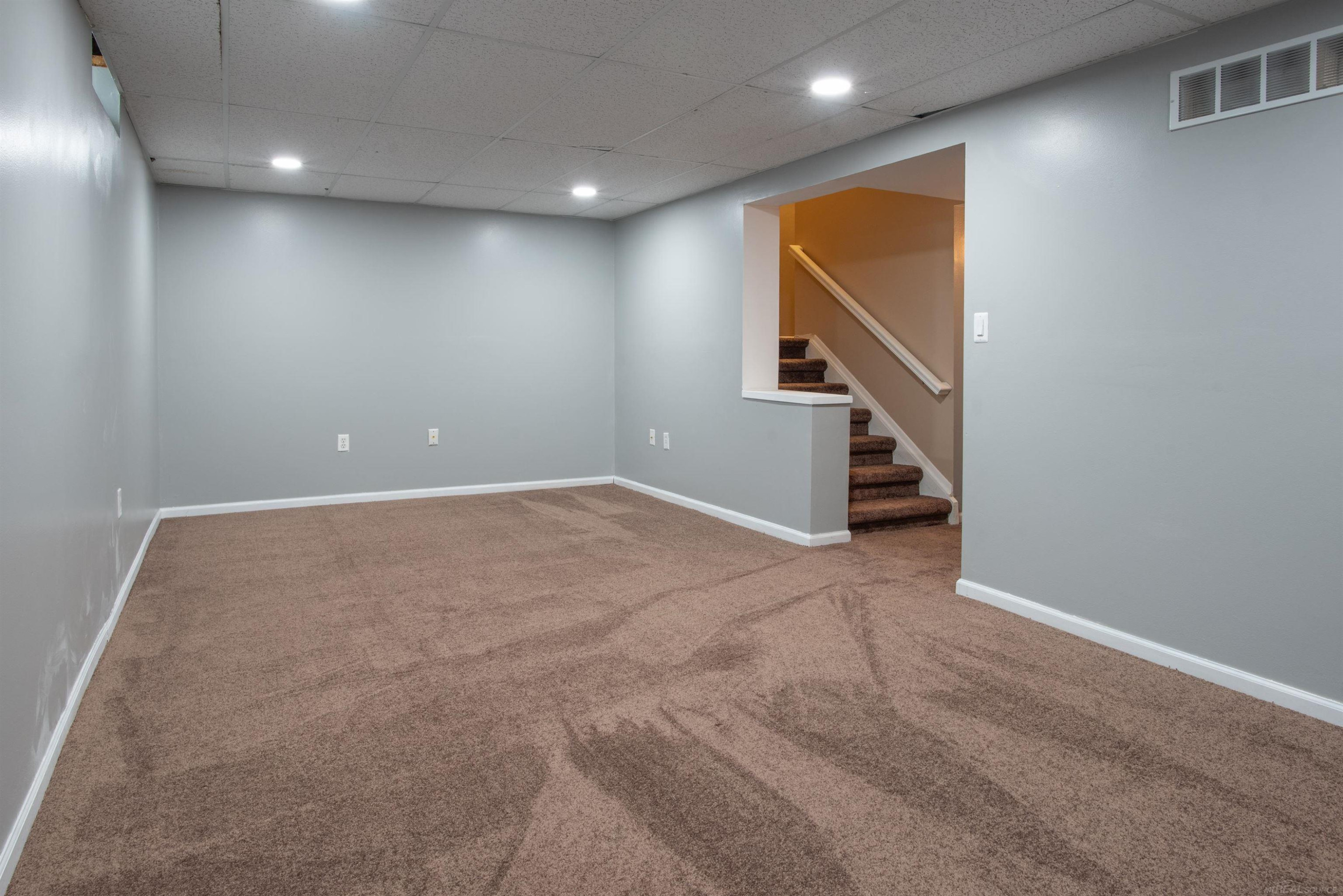 5679 Drake Hollow Drive, West Bloomfield, MI — Photo 18