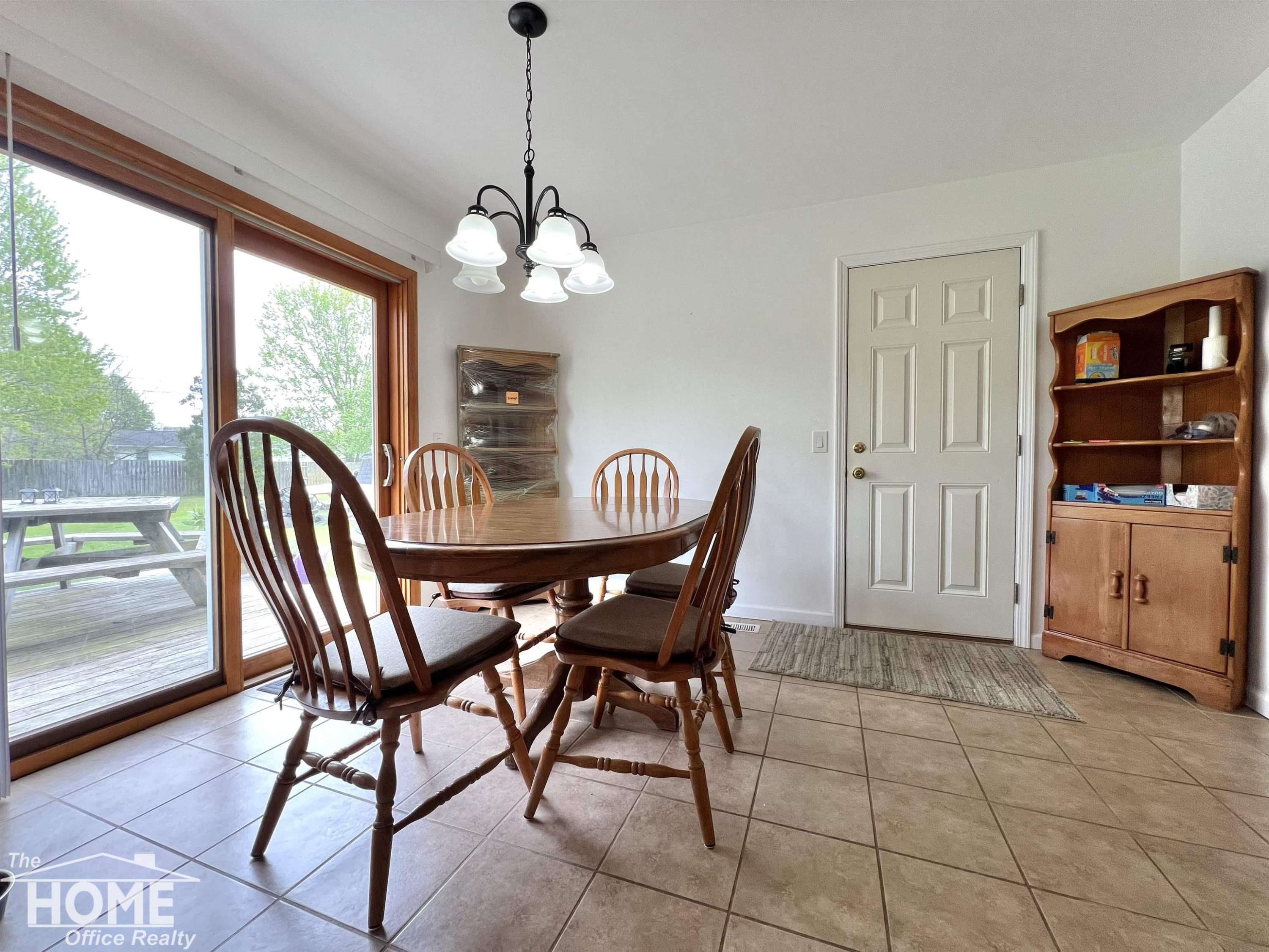 1316 Huntington Drive, Owosso, MI 48867 — Photo 7