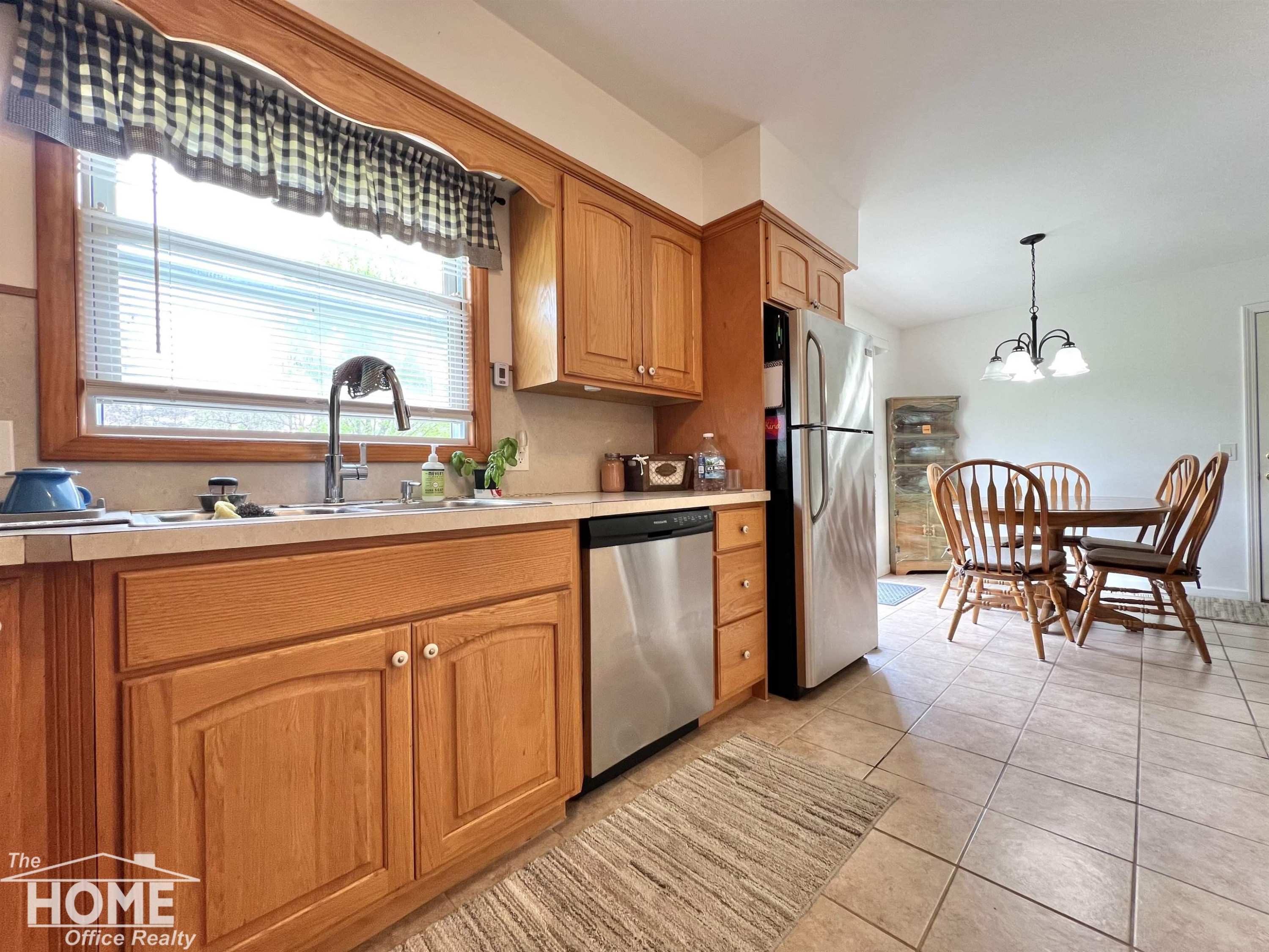 1316 Huntington Drive, Owosso, MI 48867 — Photo 11