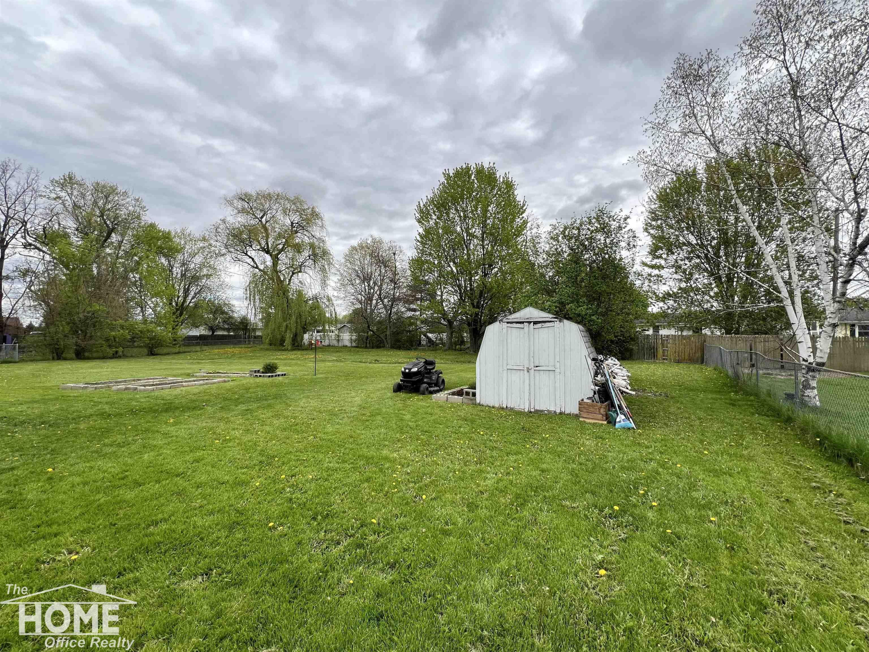 1316 Huntington Drive, Owosso, MI 48867 — Photo 27