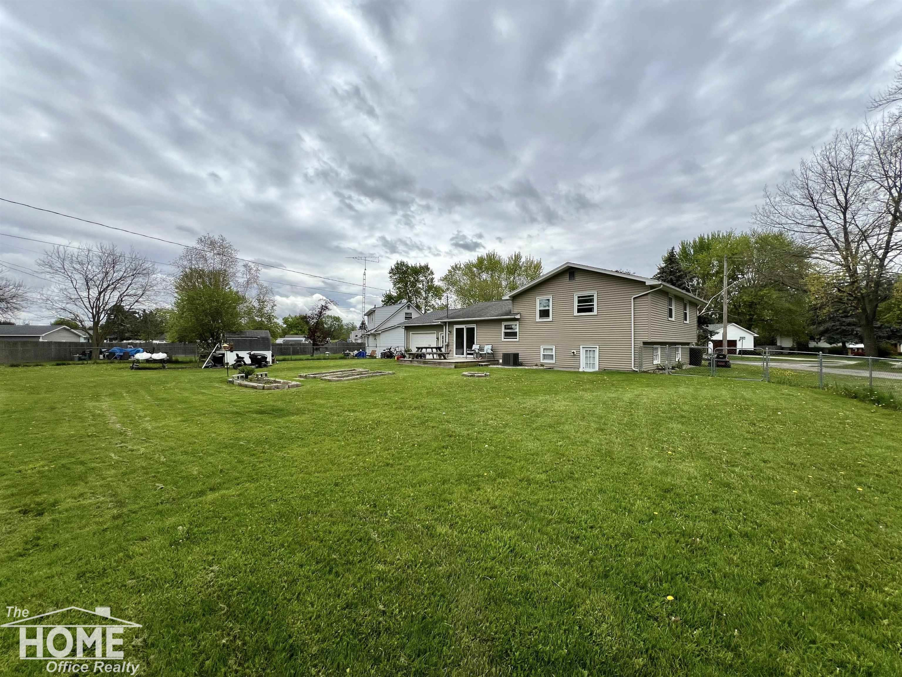 1316 Huntington Drive, Owosso, MI 48867 — Photo 33