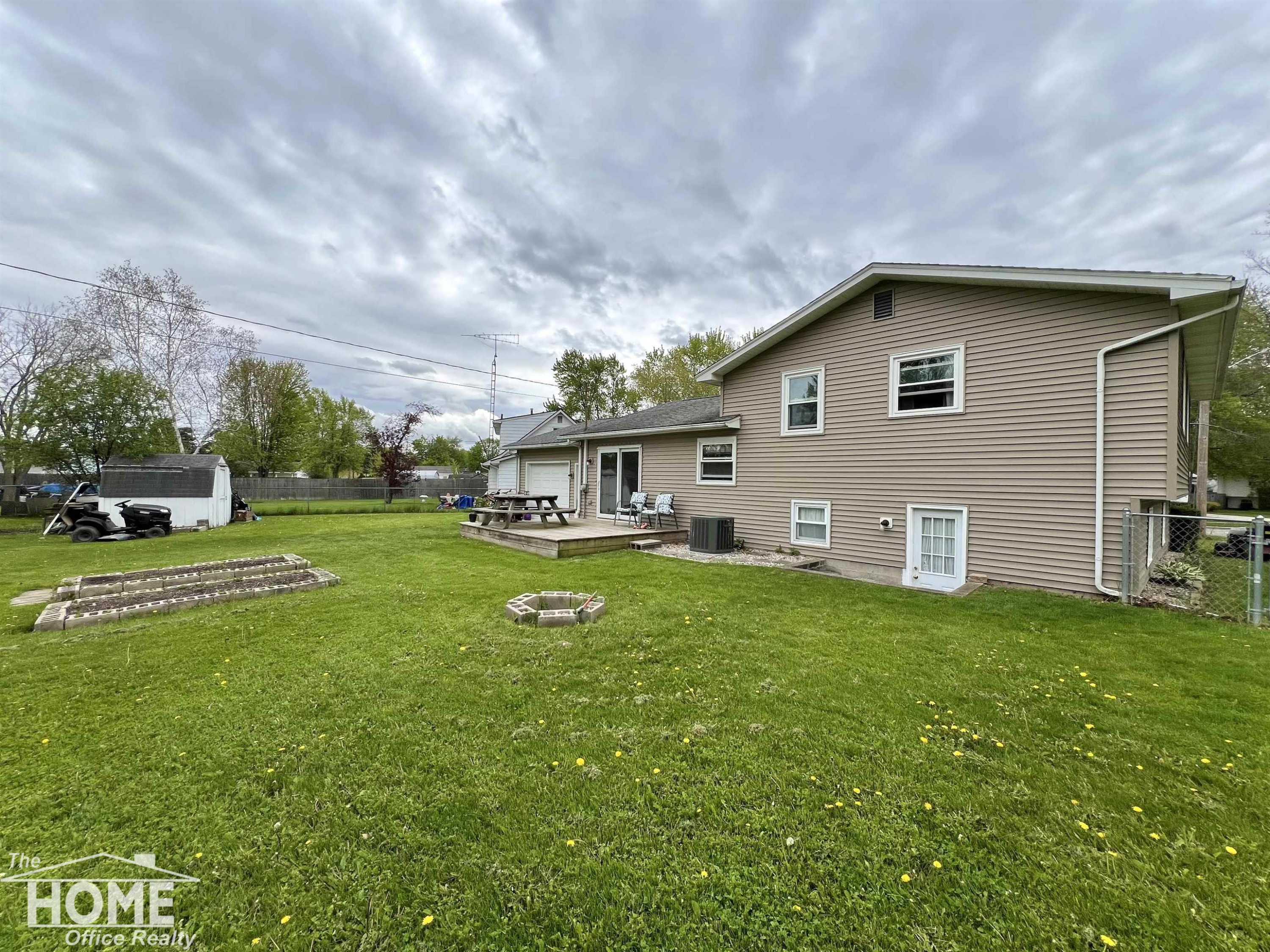 1316 Huntington Drive, Owosso, MI 48867 — Photo 34