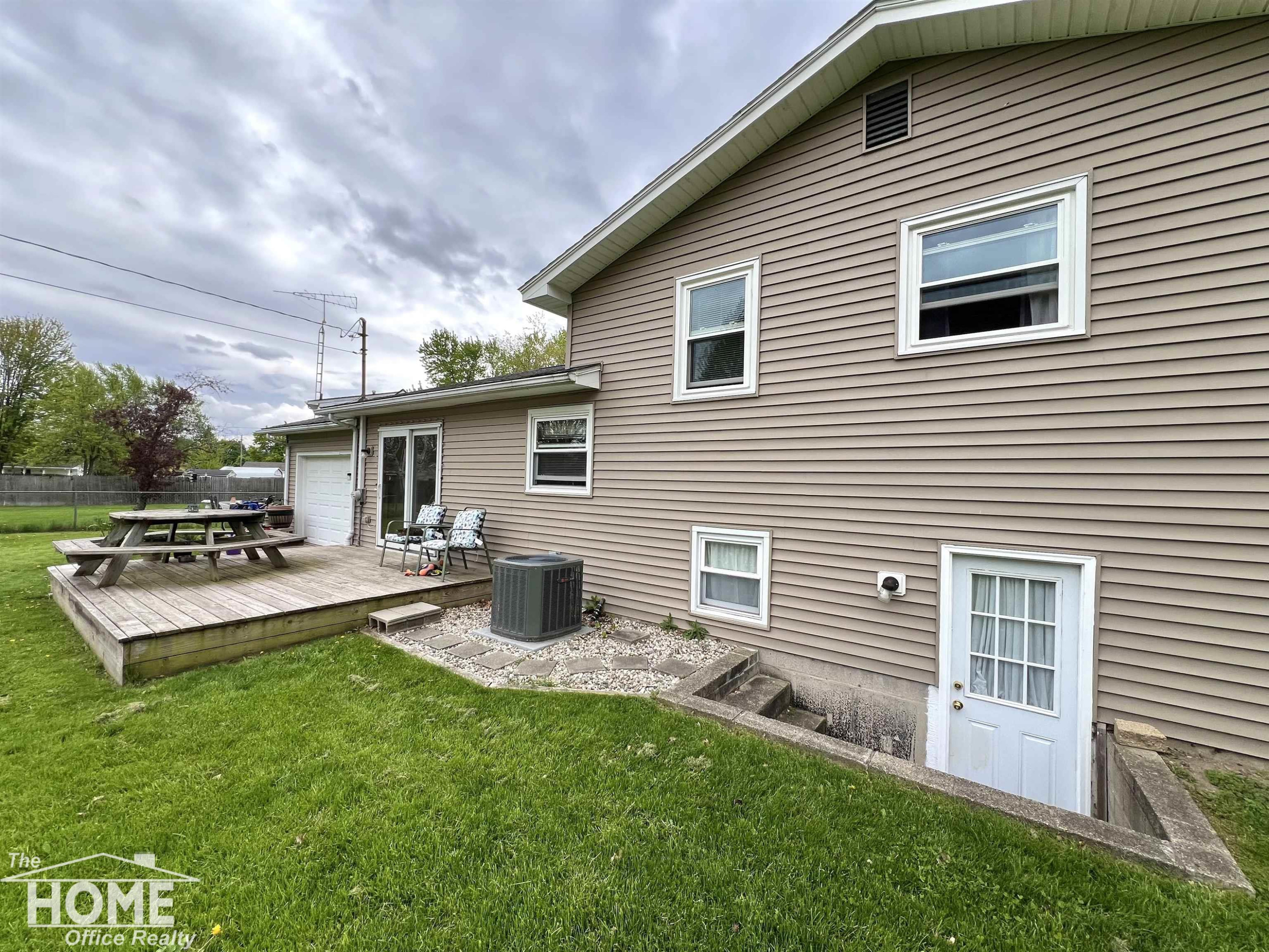 1316 Huntington Drive, Owosso, MI 48867 — Photo 35