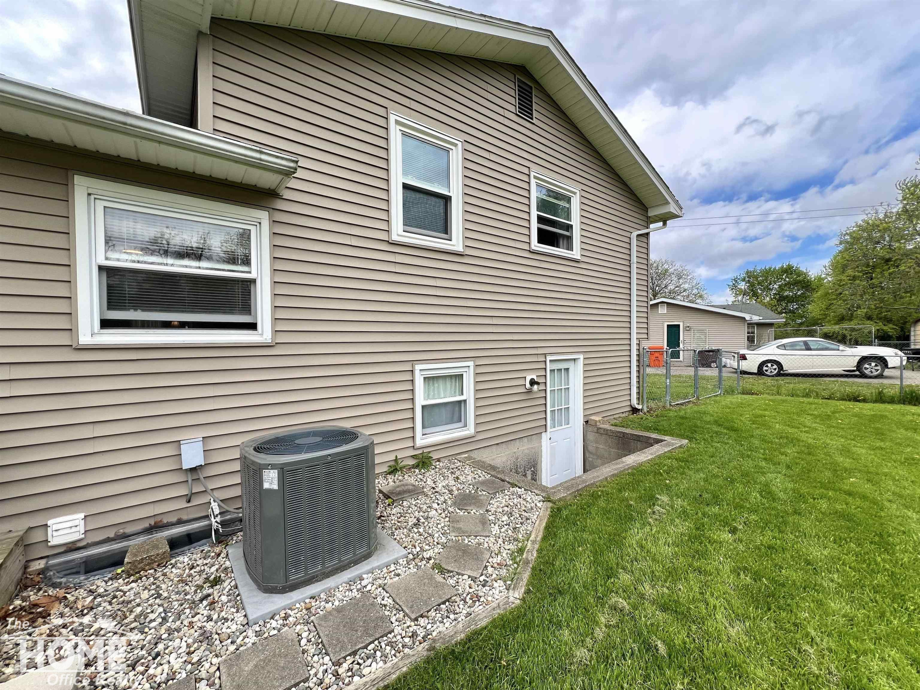 1316 Huntington Drive, Owosso, MI 48867 — Photo 37