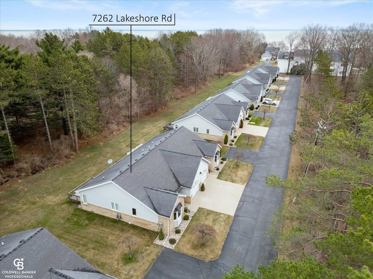 7262 Lakeshore Road, Lakeport, MI 48059 — Photo 33
