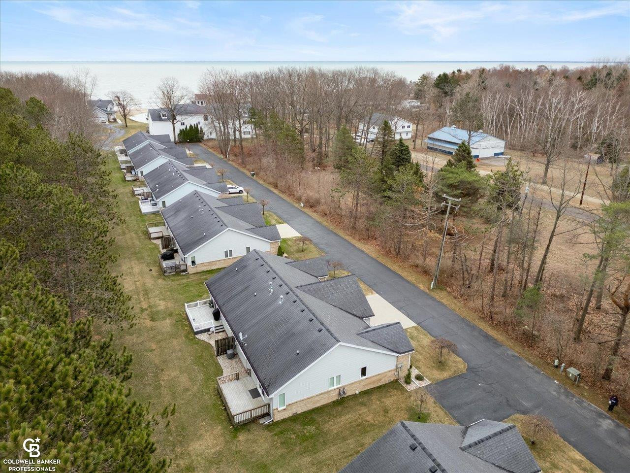 7262 Lakeshore Road, Lakeport, MI 48059 — Photo 34