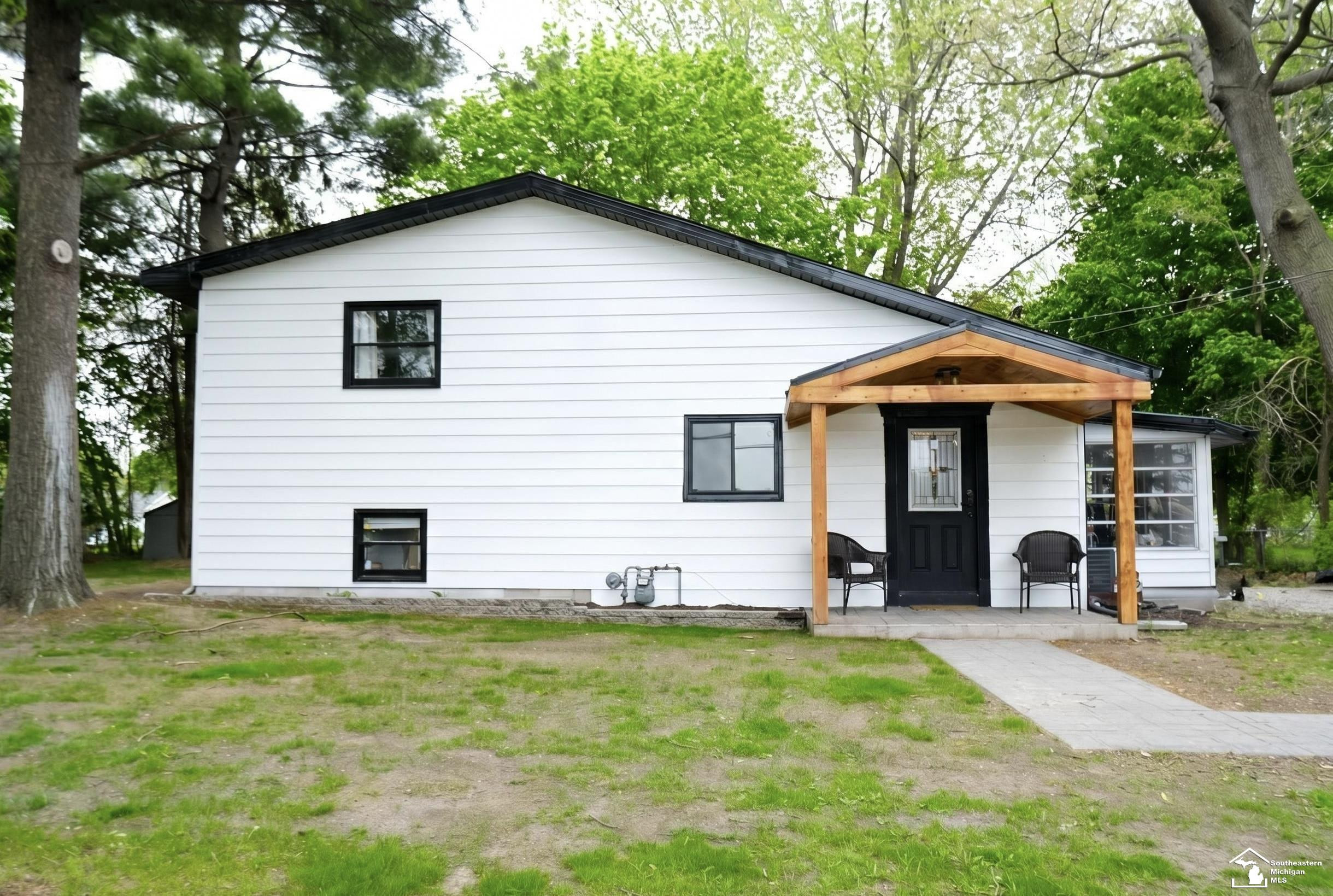 7252 Douglas Road, Lambertville, MI 48144 — front exterior
