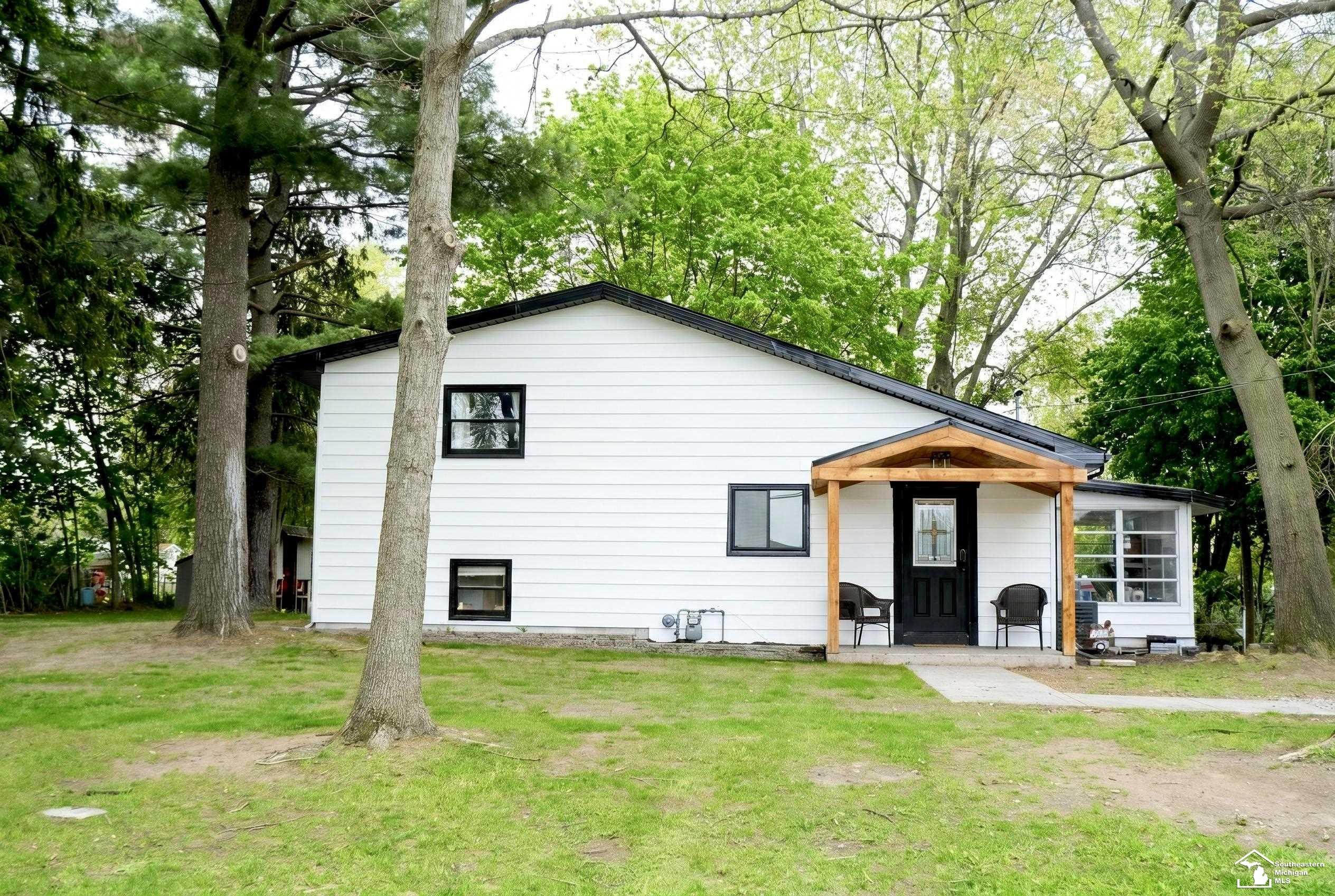 7252 Douglas Road, Lambertville, MI 48144 — Photo 6