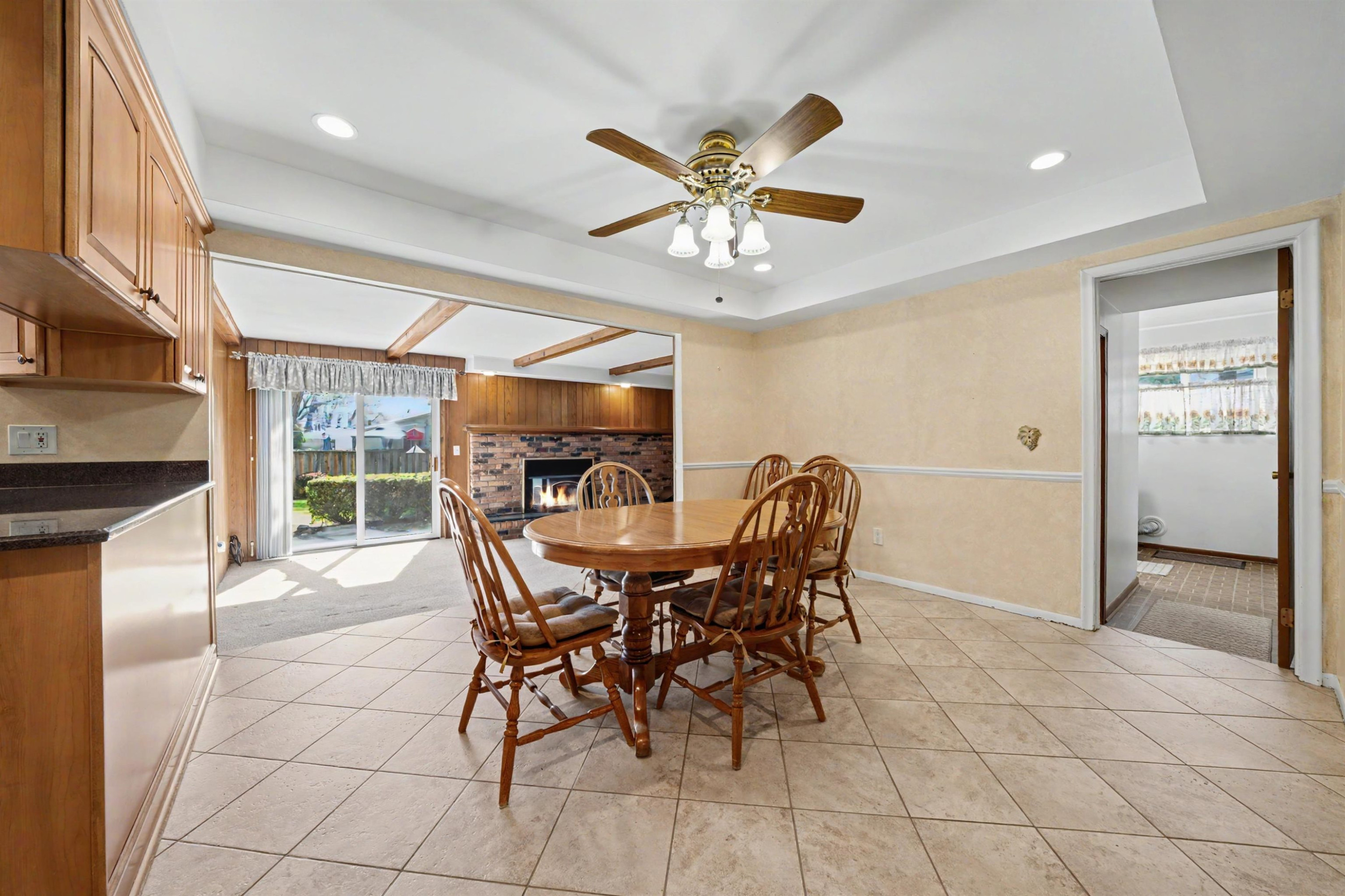 6486 Thorneycroft Drive, Shelby Twp, MI 48316 — Photo 15