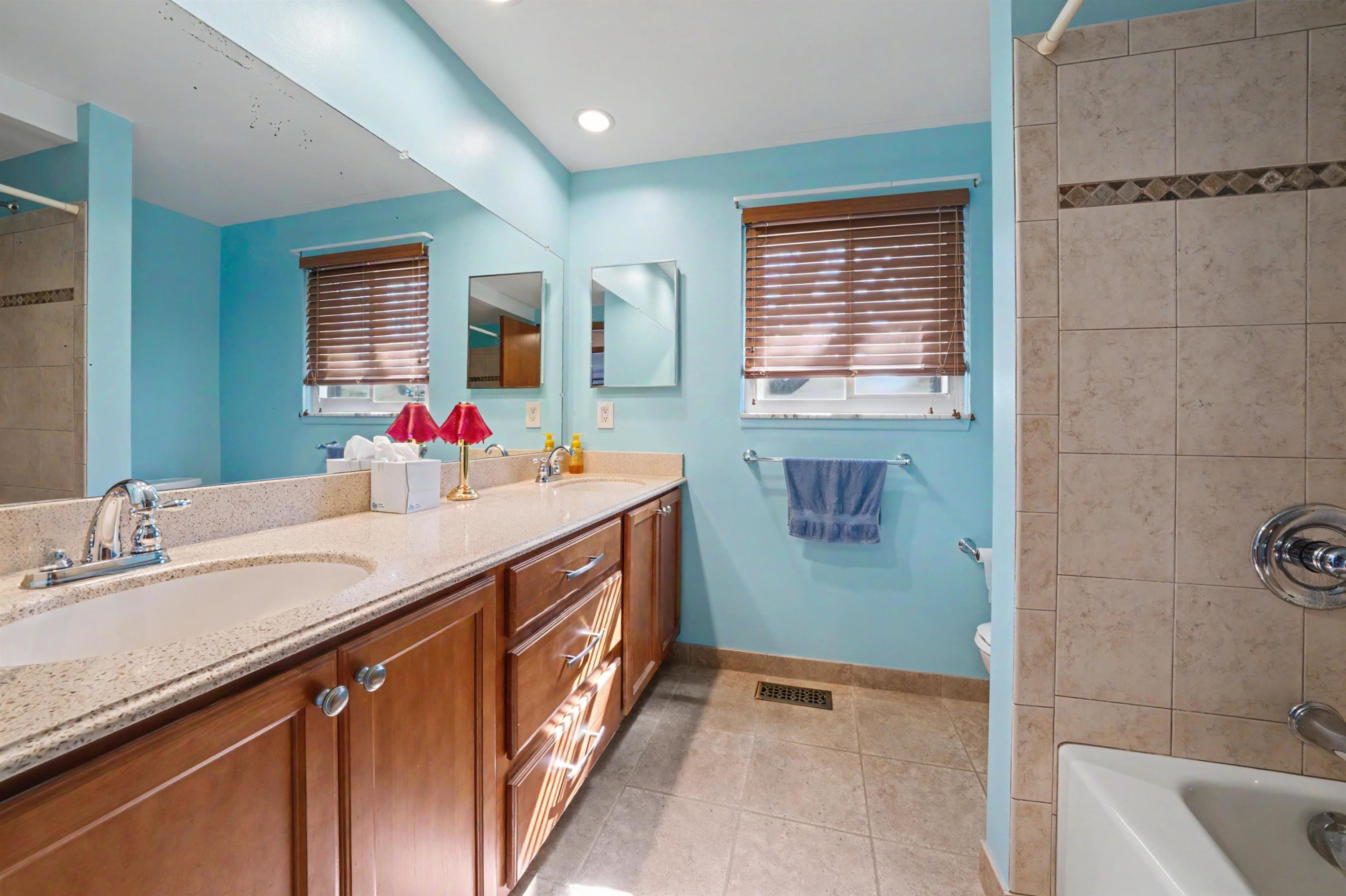 6486 Thorneycroft Drive, Shelby Twp, MI 48316 — Photo 30