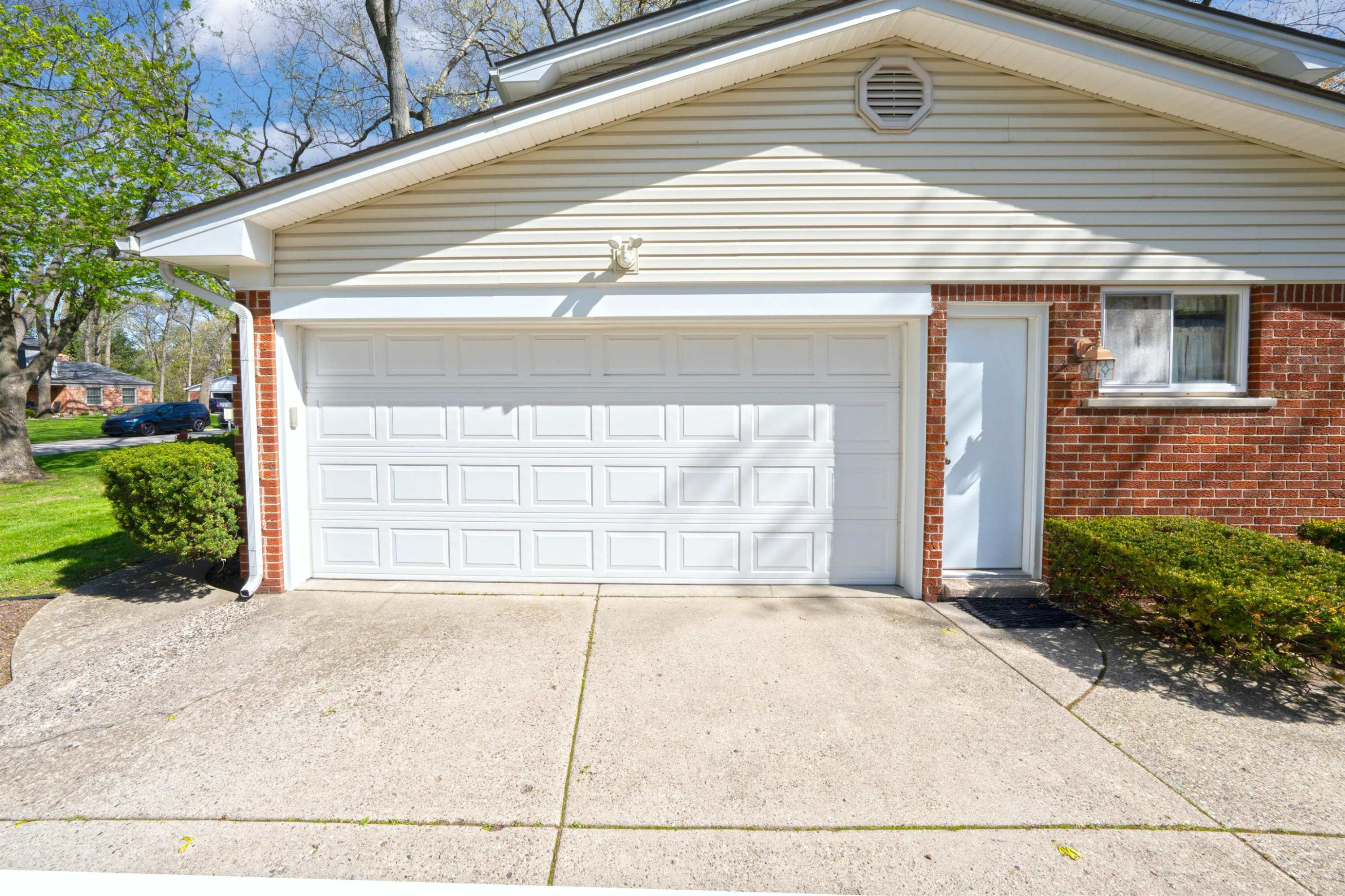 6486 Thorneycroft Drive, Shelby Twp, MI 48316 — Photo 44