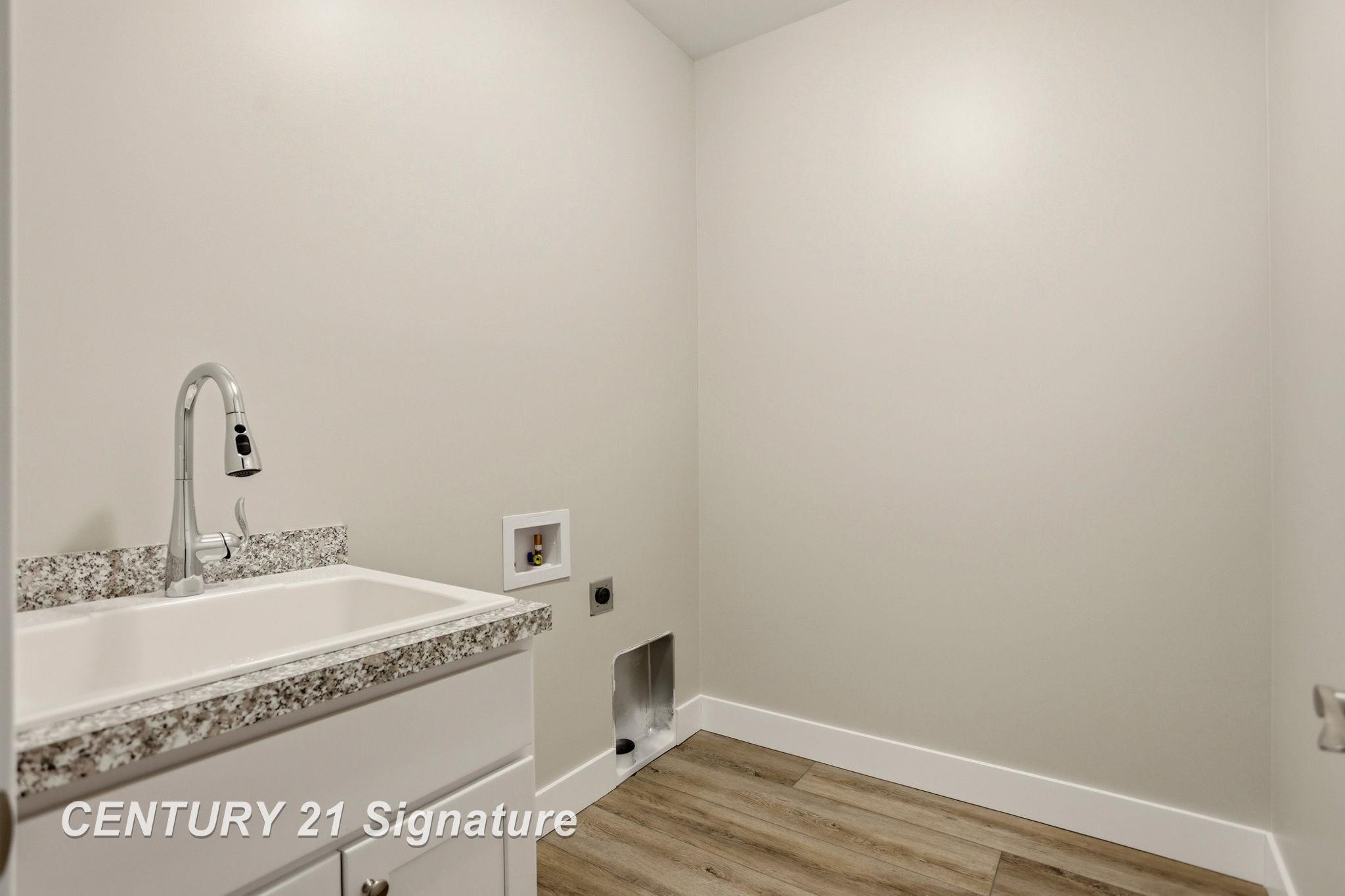 4073 Woodburn Court, 38, Saginaw, MI 48603 — Photo 30