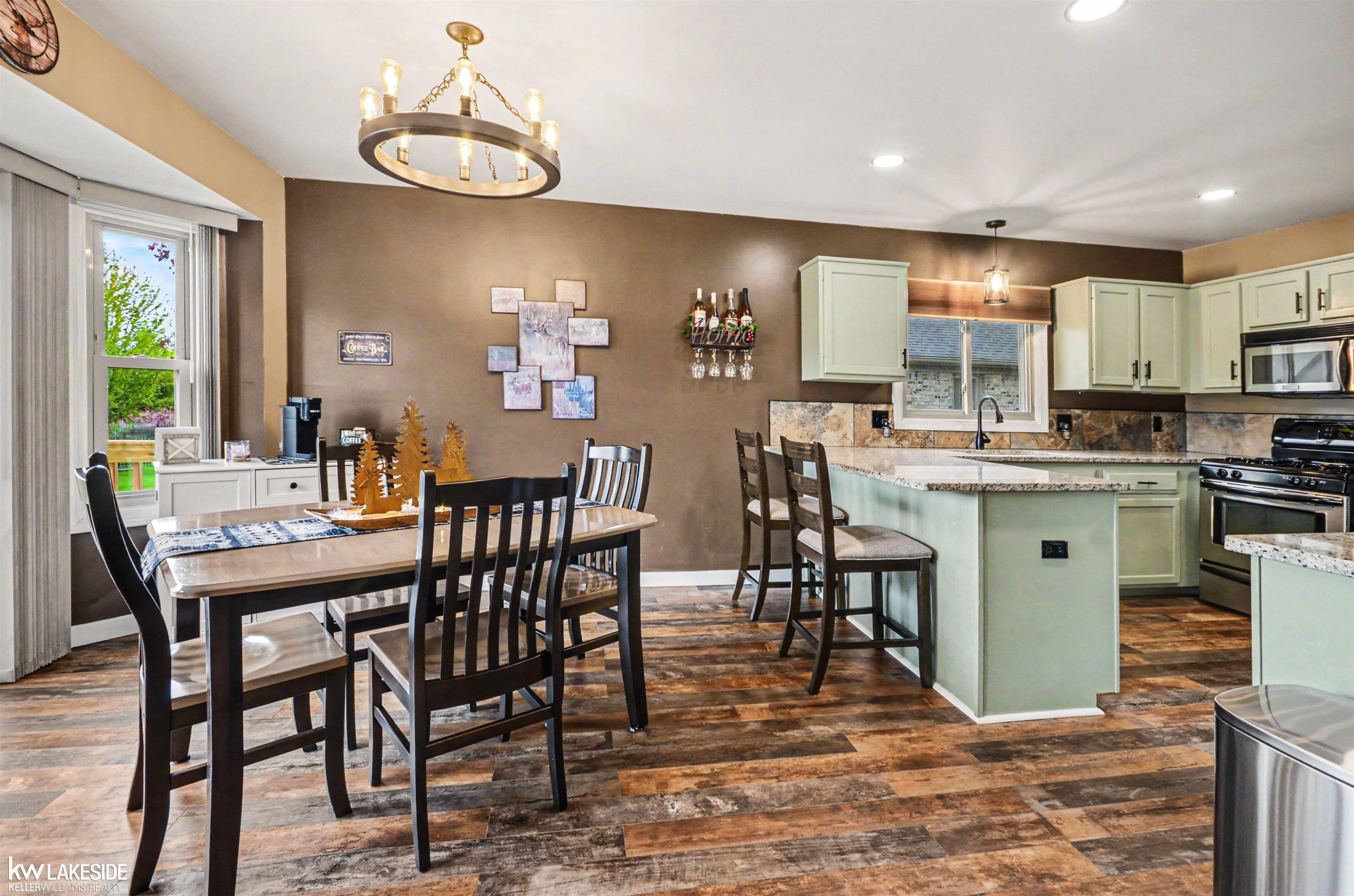 51434 Blue Spruce Drive, MI 48042 — Photo 10