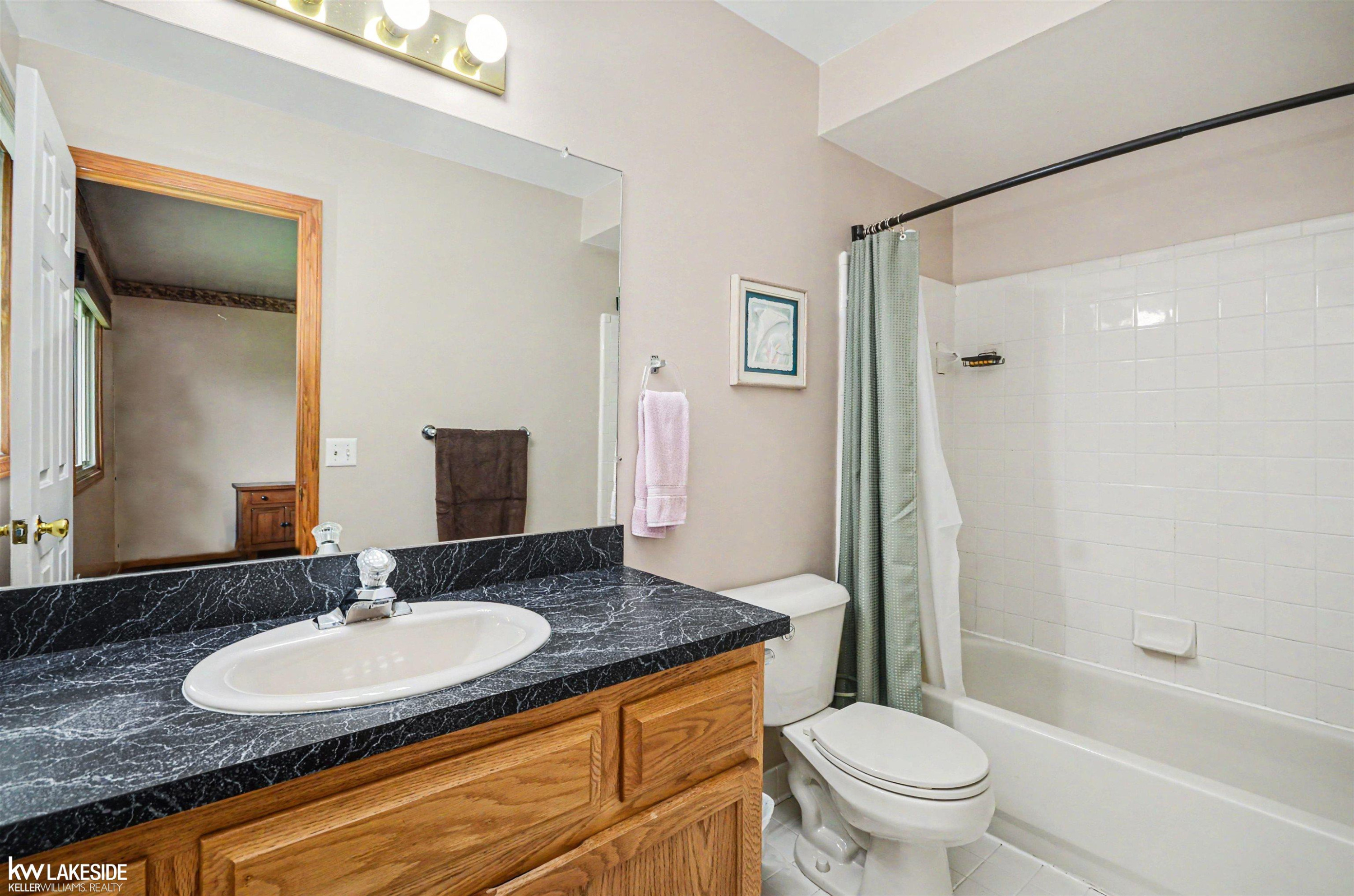 51434 Blue Spruce Drive, MI 48042 — Photo 16