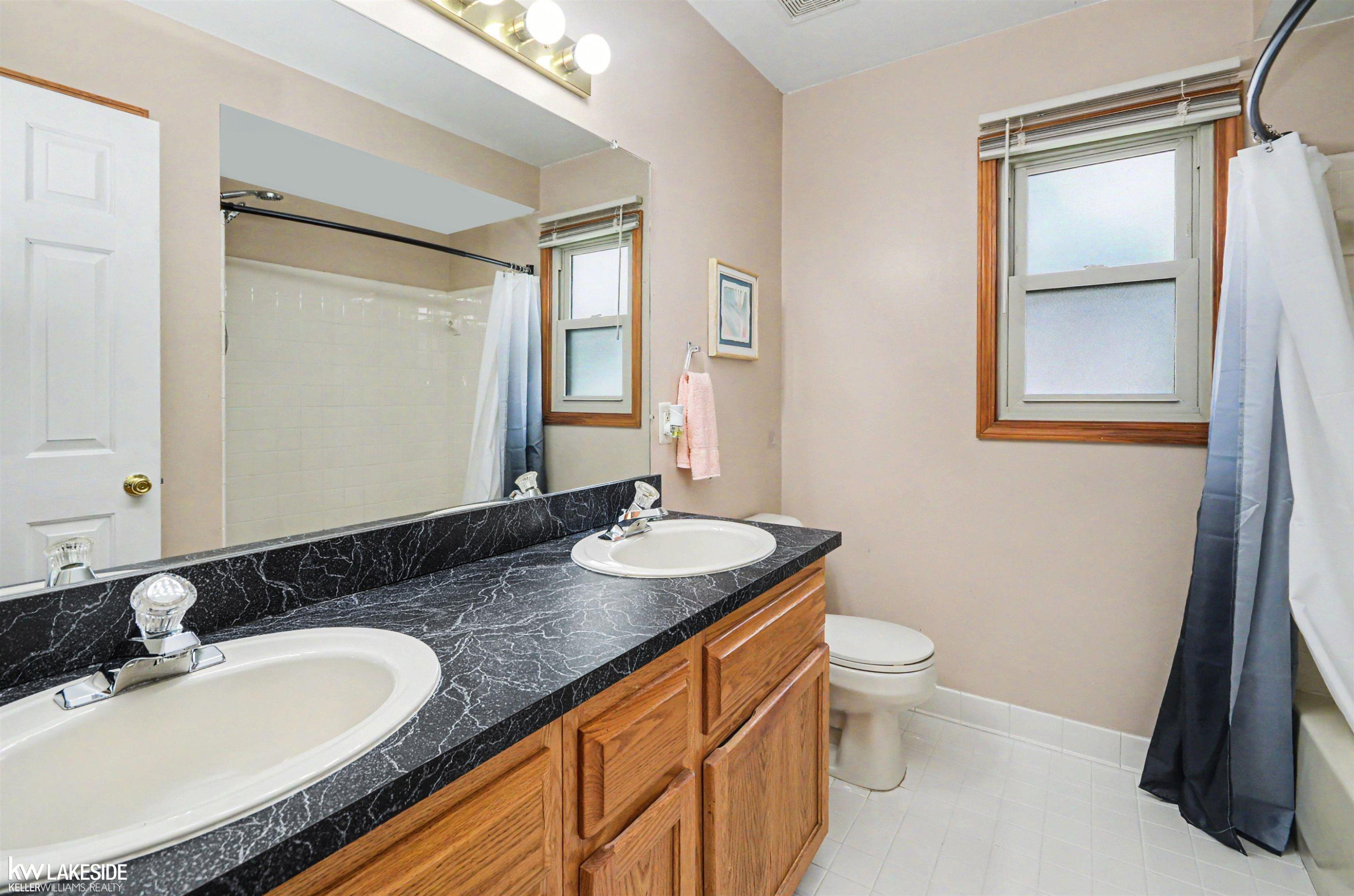 51434 Blue Spruce Drive, MI 48042 — Photo 19