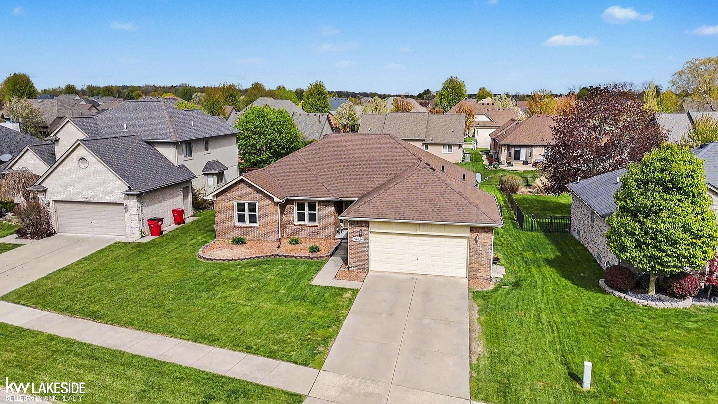 51434 Blue Spruce Drive, MI 48042 — Photo 30