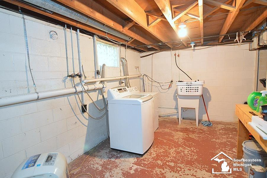 1112 S Park Drive, Temperance, MI 48182 — Photo 10