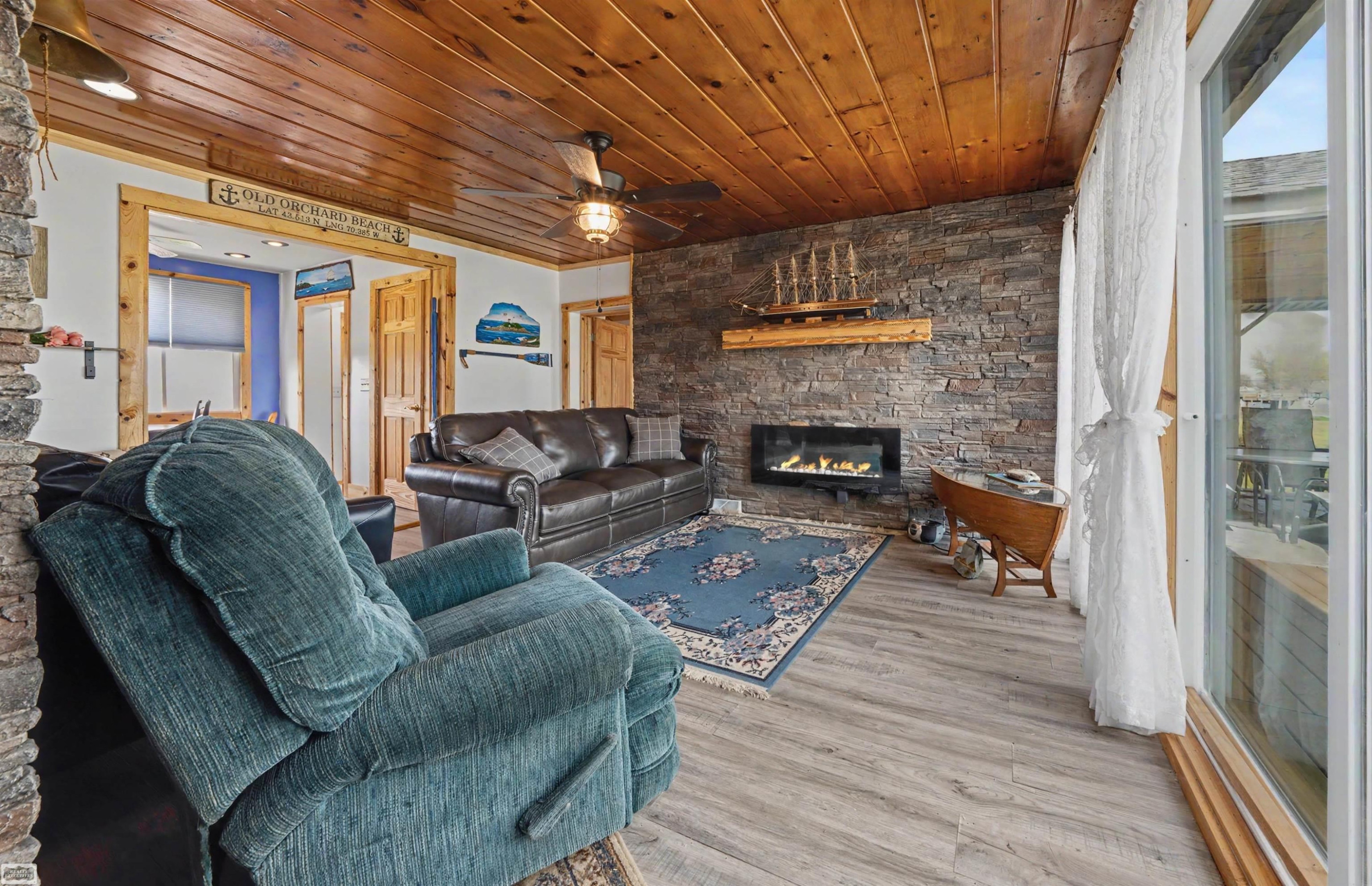 6334 Marina Drive, Algonac, MI 48001 — Photo 17