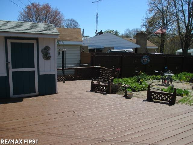 6004 Lakeshore Road, MI 48059 — Photo 9