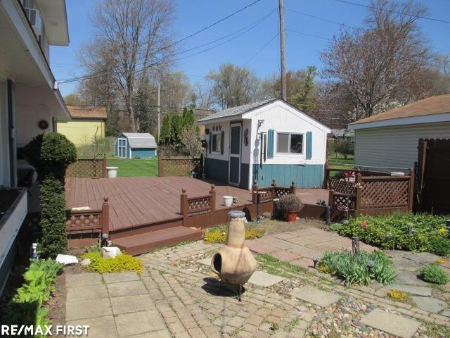 6004 Lakeshore Road, MI 48059 — Photo 10