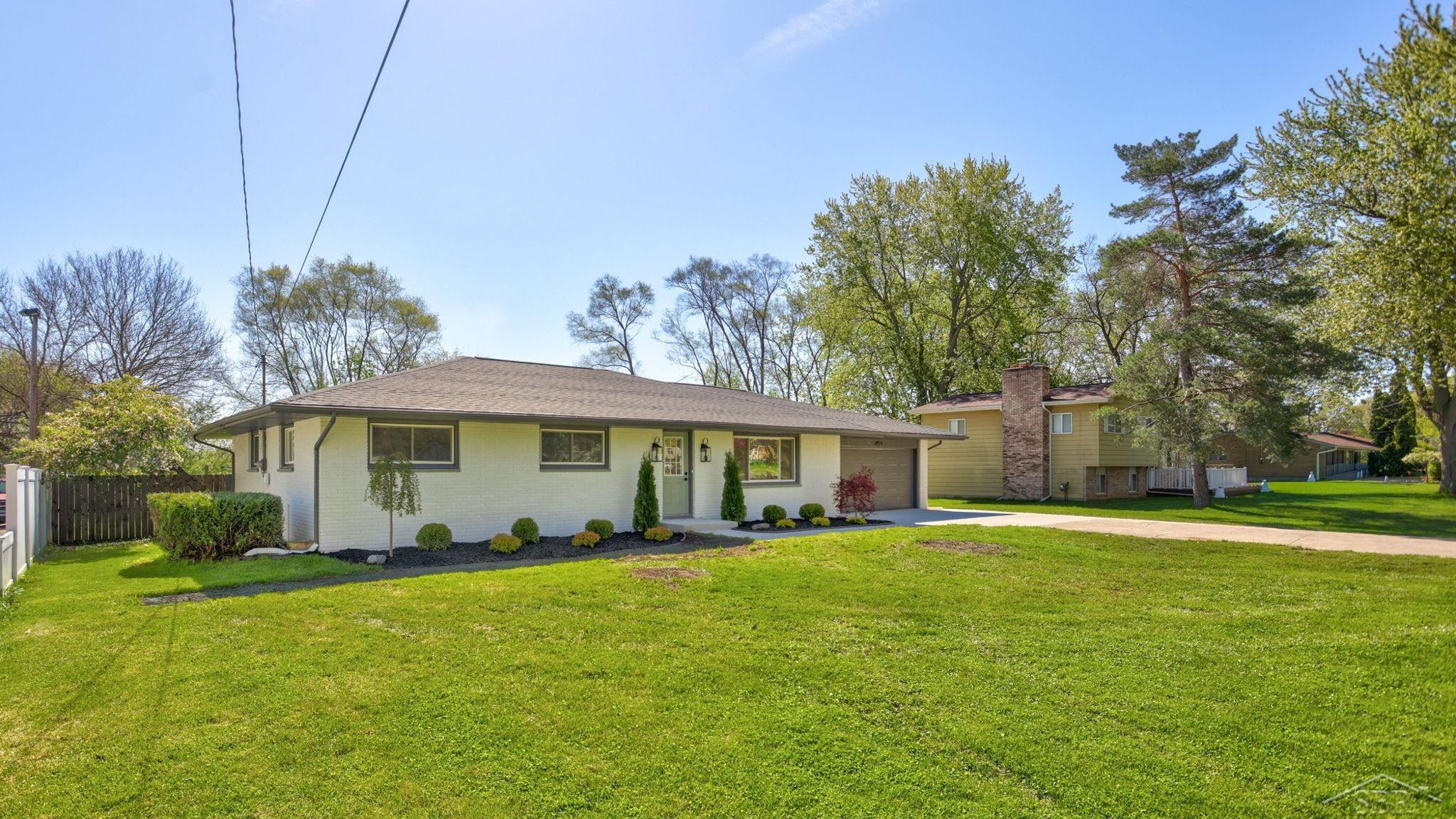 3950 N Thomas Road, Freeland, MI 48623 — Photo 2